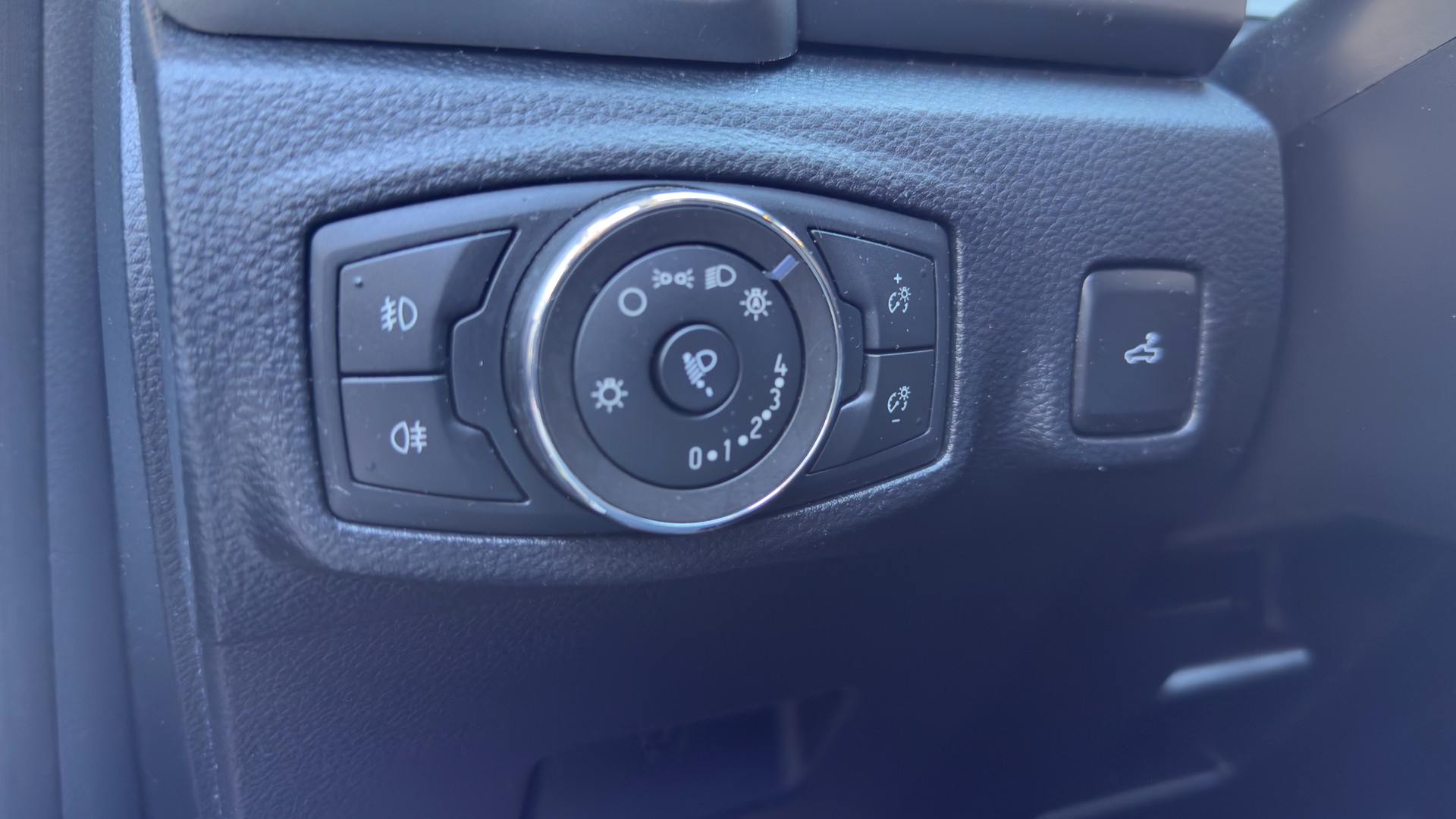 FORD RANGER-image-12