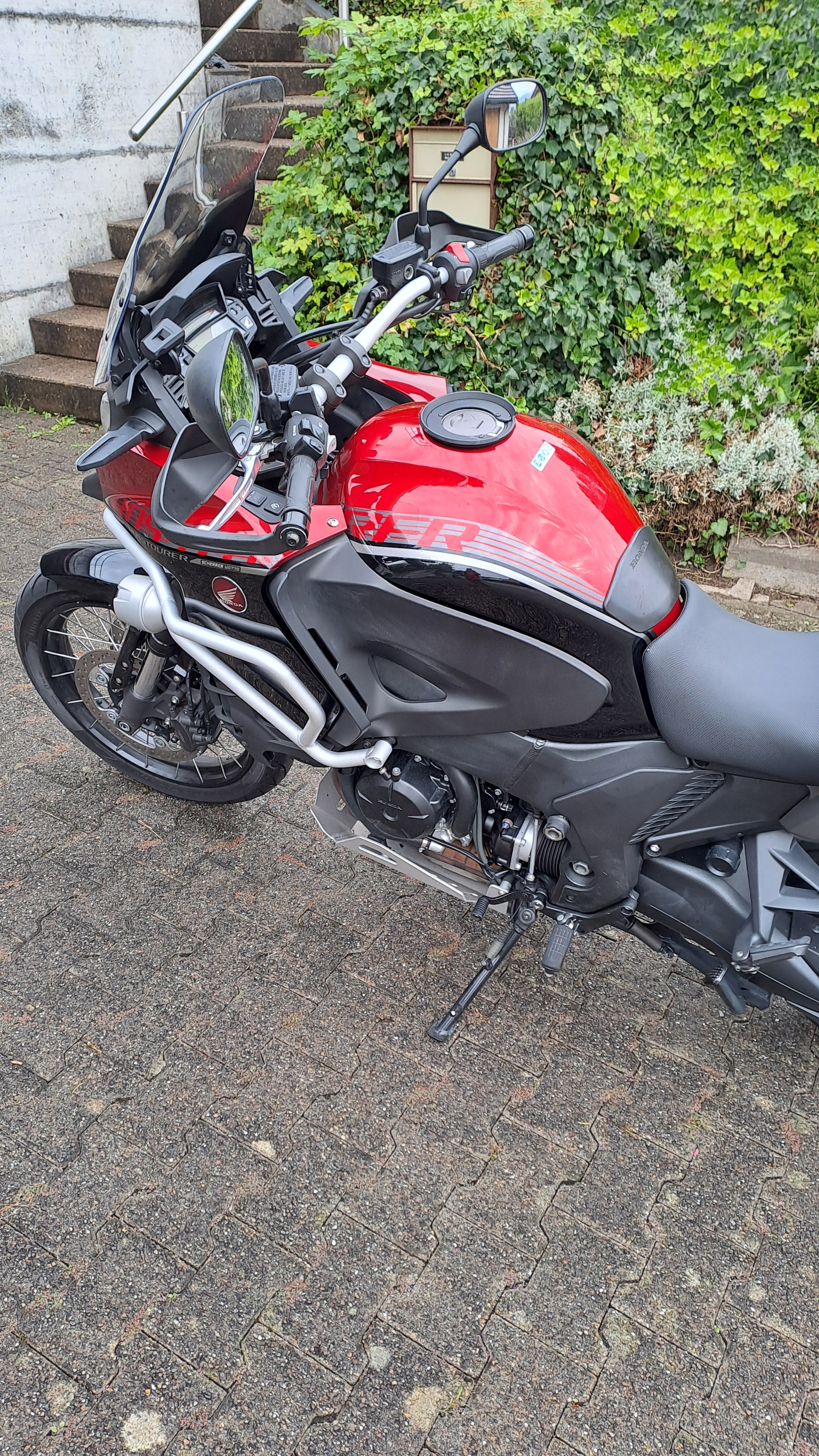 HONDA VFR 1200 X-image-2