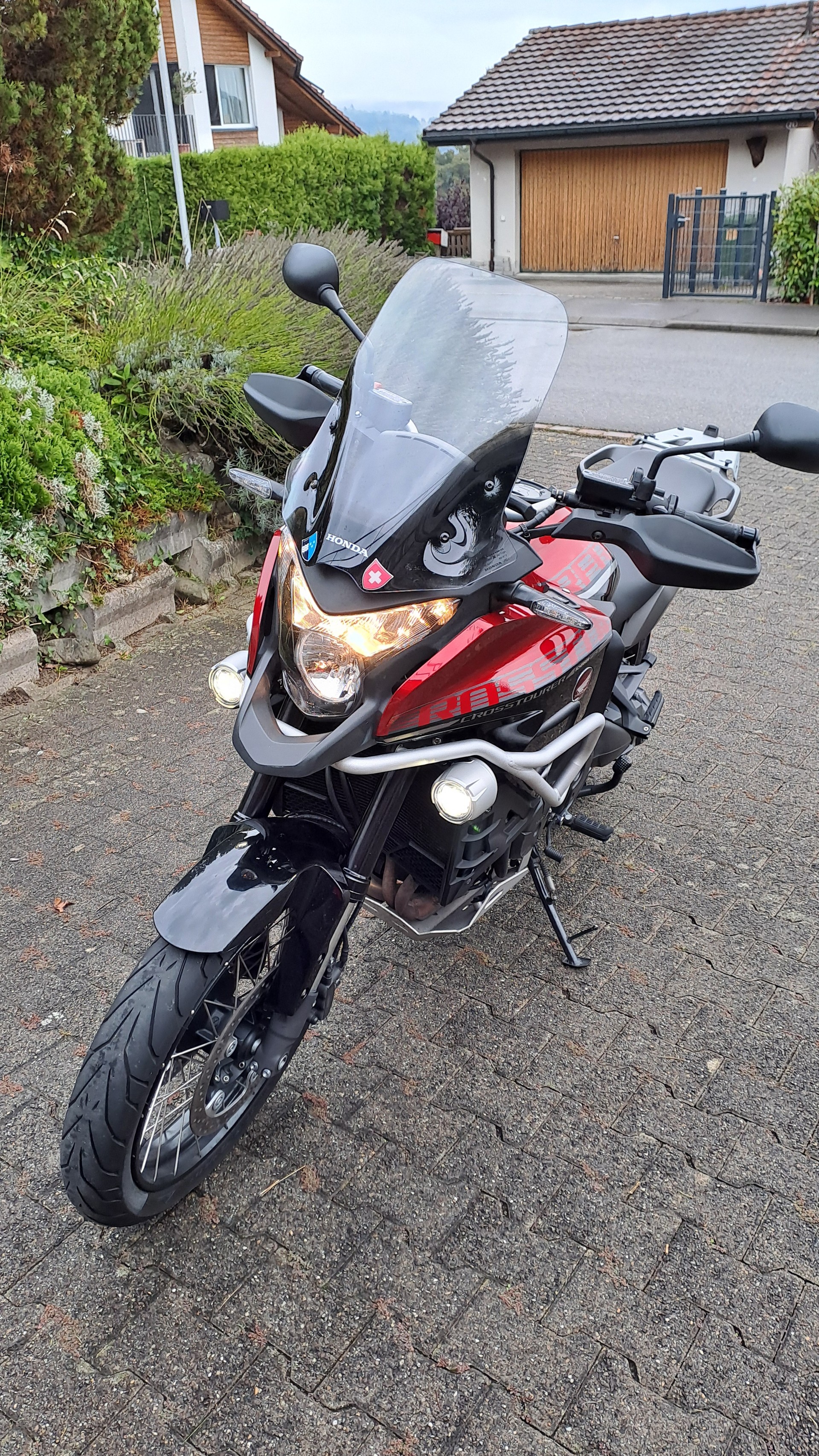 HONDA VFR 1200 X-image-4