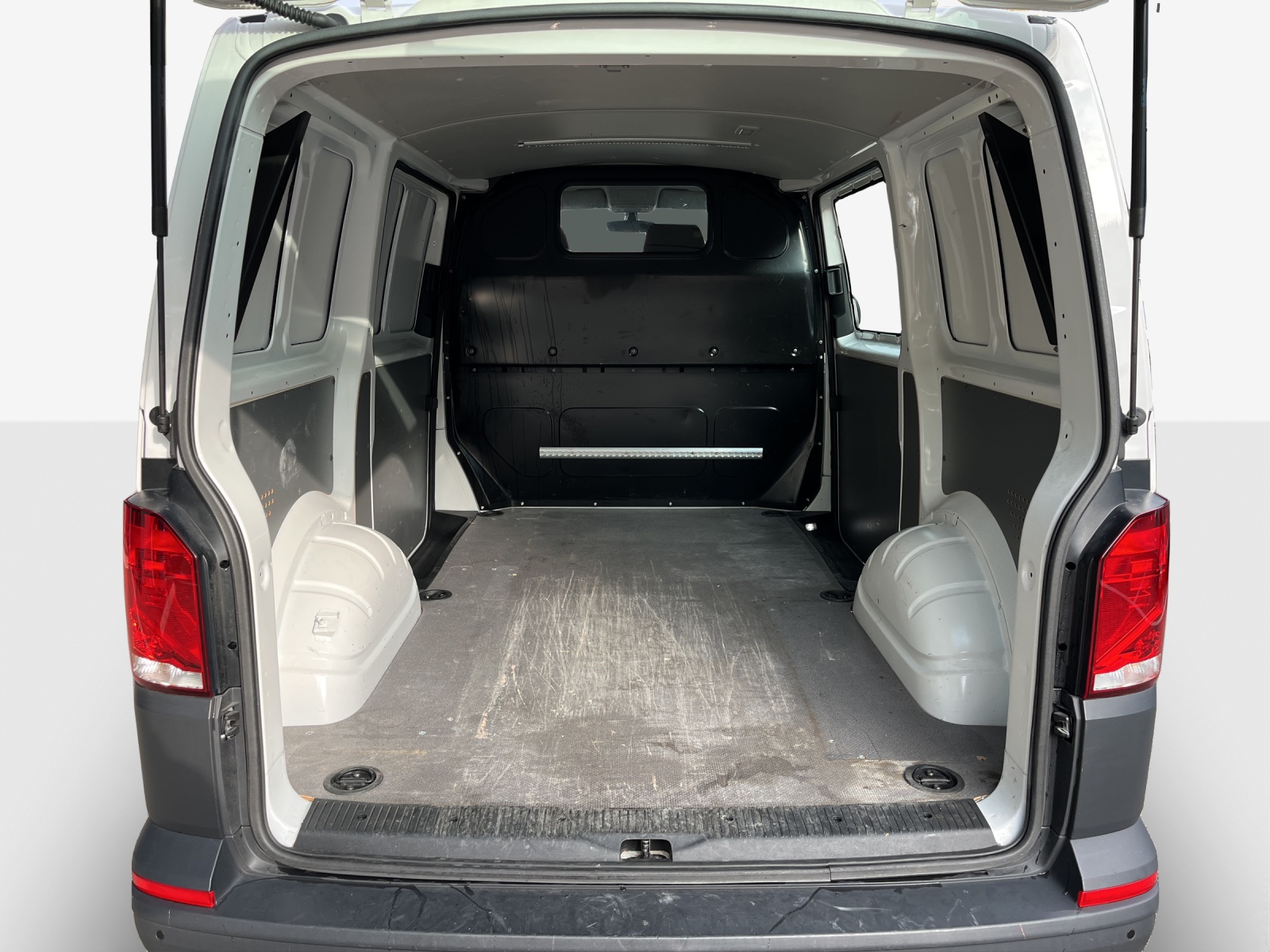 VW T6.1 2.0 TDI DSG-image-11