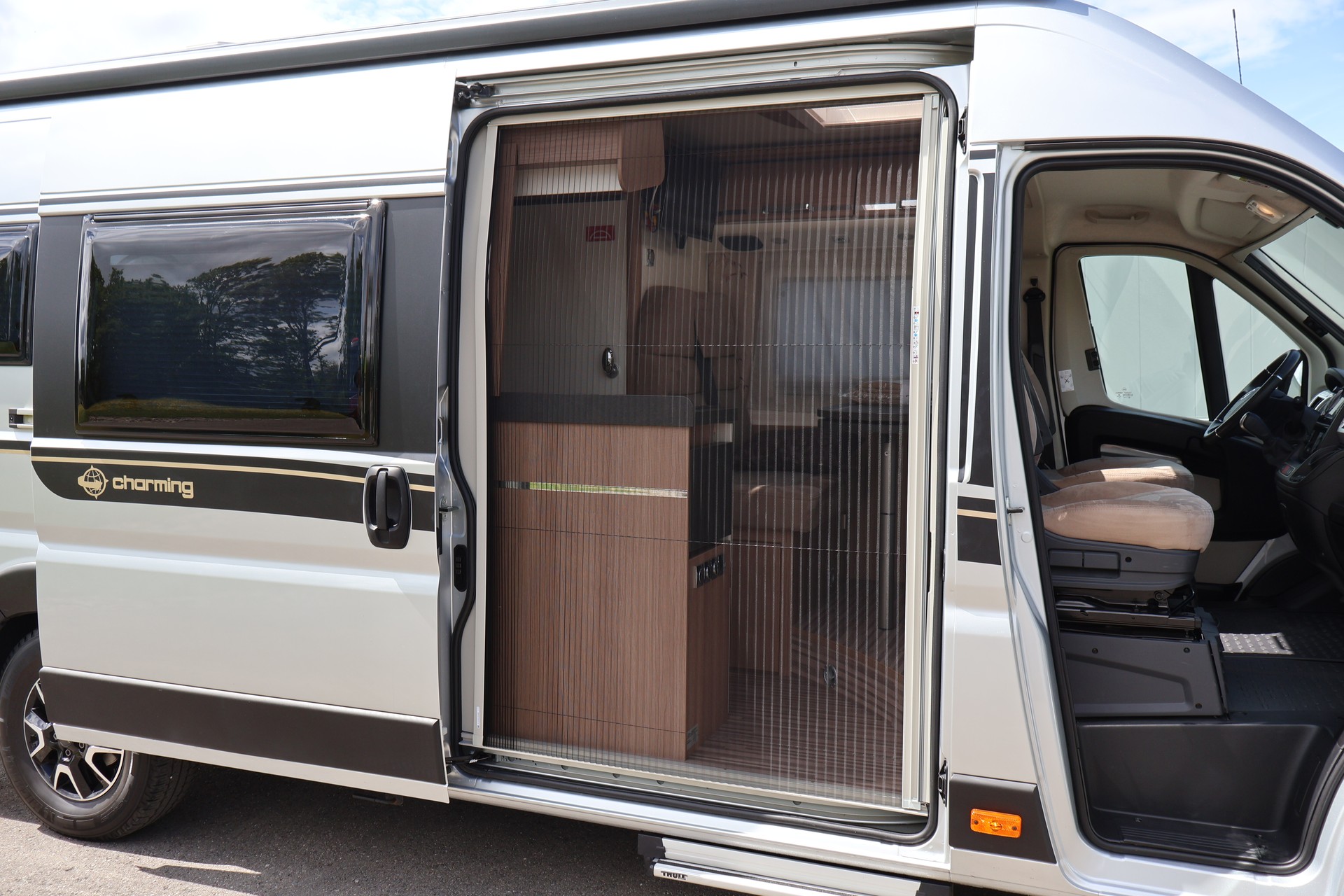MALIBU Van 640-image-21