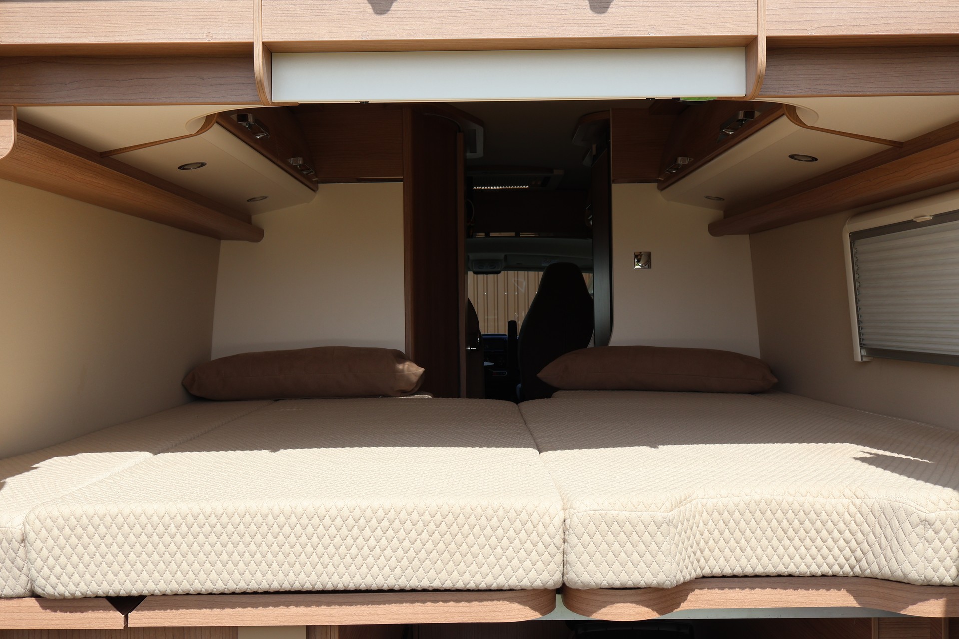 MALIBU Van 640-image-11