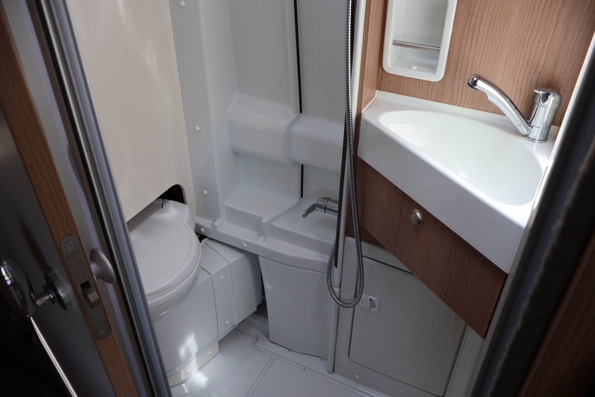 MALIBU Van 640-image-14