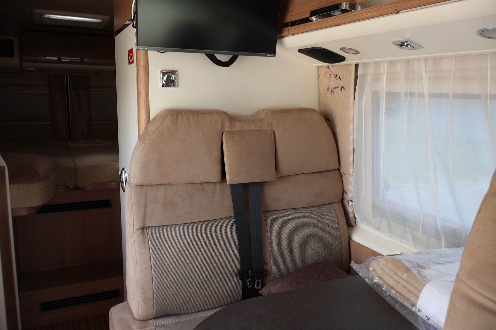 MALIBU Van 640-image-16