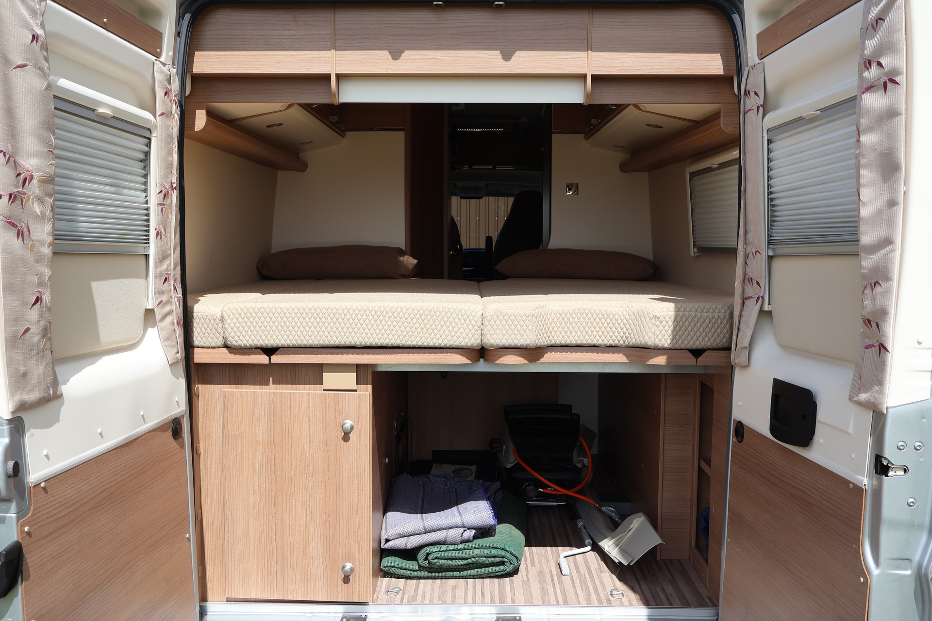 MALIBU Van 640-image-10