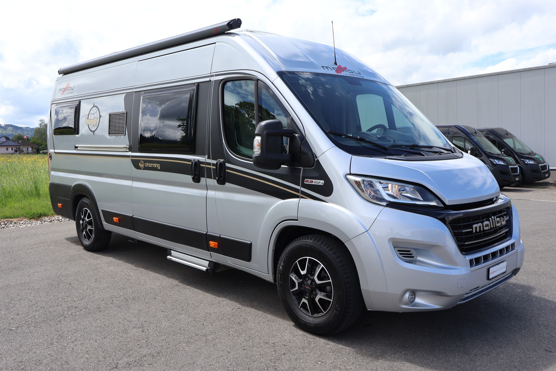 MALIBU Van 640-image-6