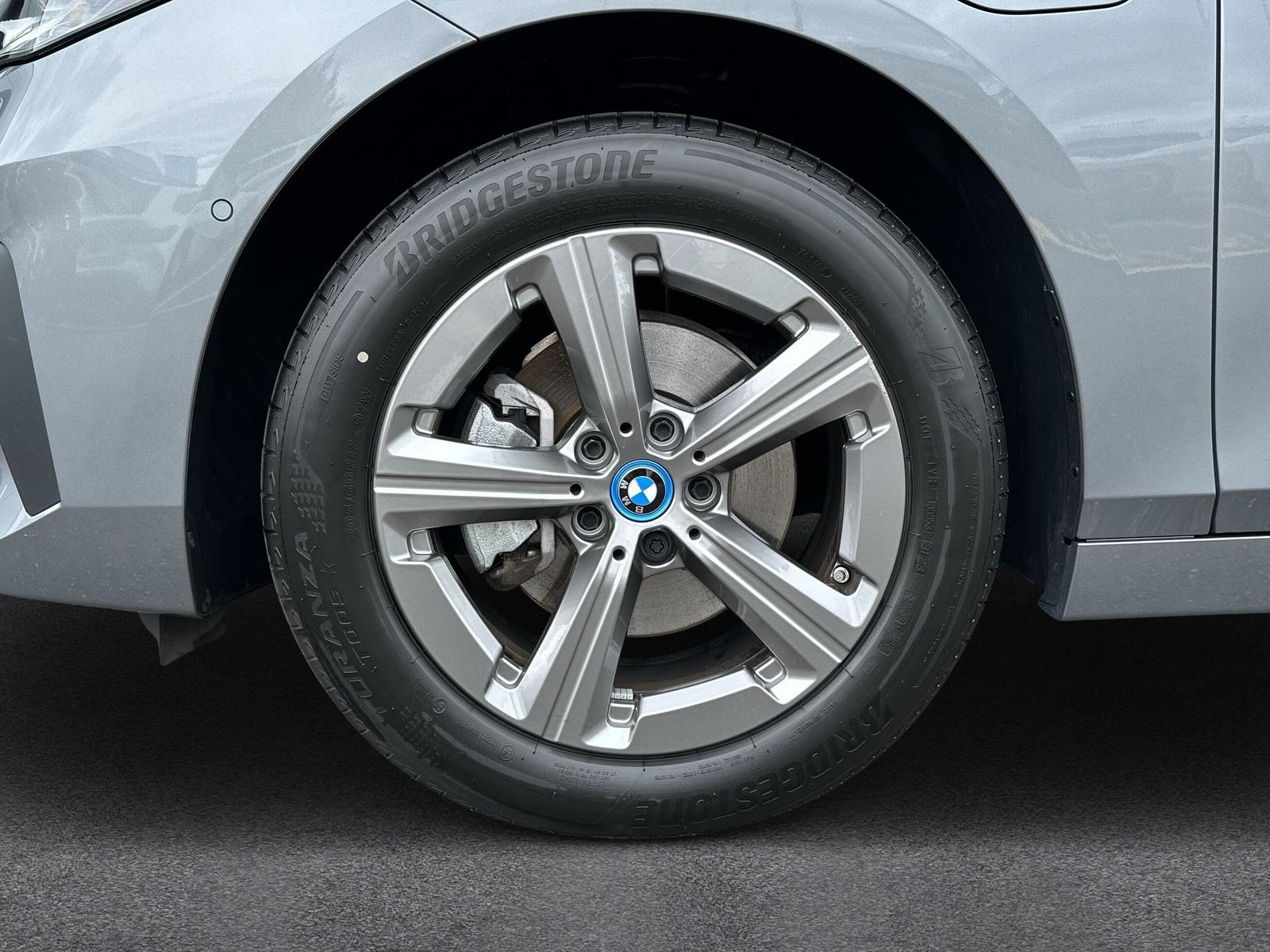 BMW 225e Active Tourer Hybride xDrive U06 (CH) AHK 1.4T-image-10