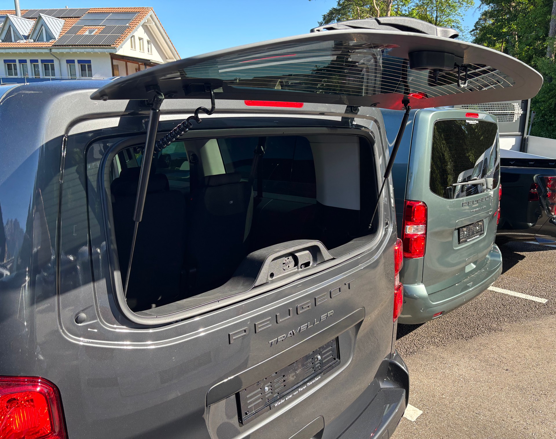 PEUGEOT Traveller Family Long EAT8-image-5