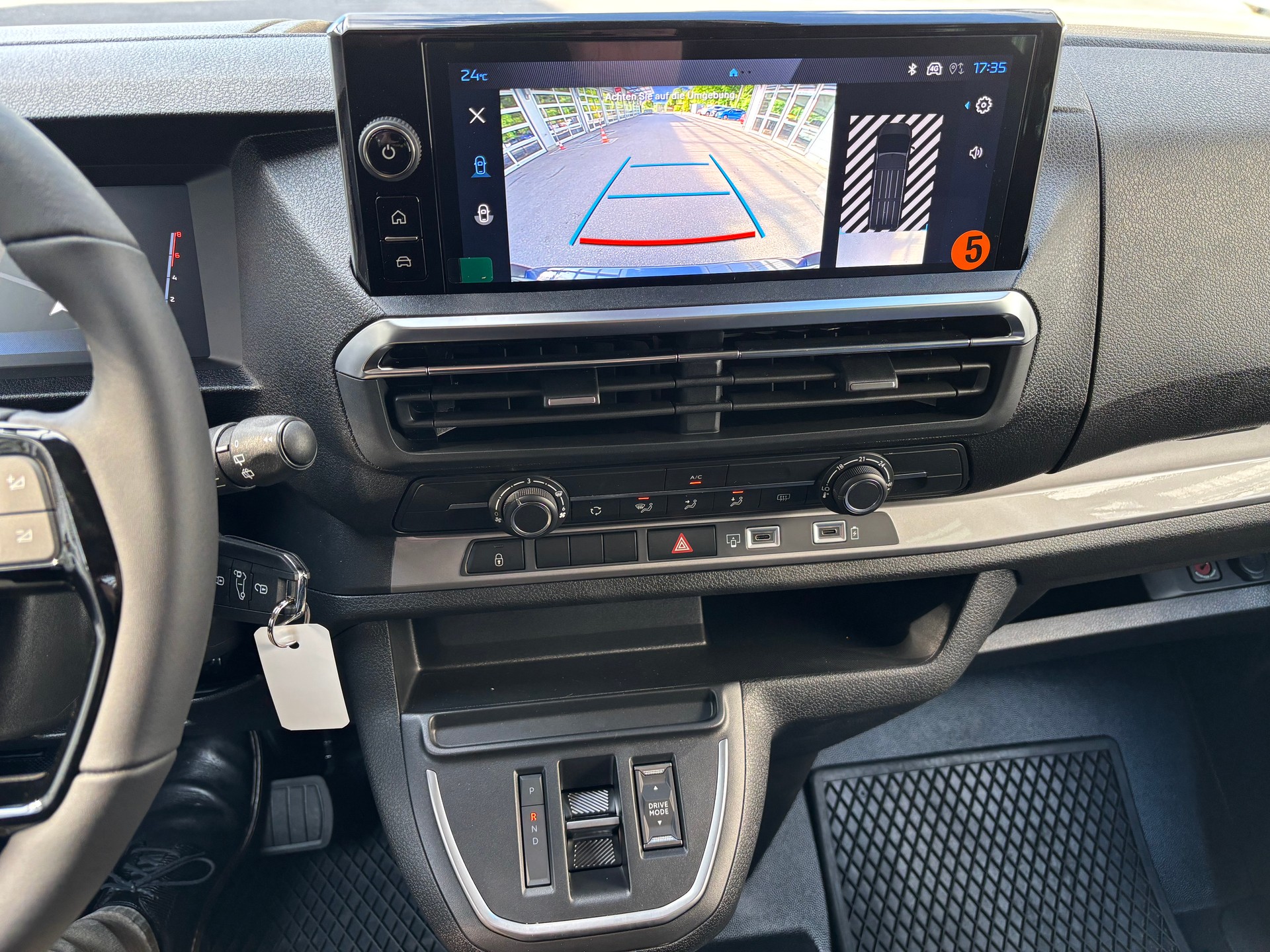 PEUGEOT Traveller Family Long EAT8-image-14