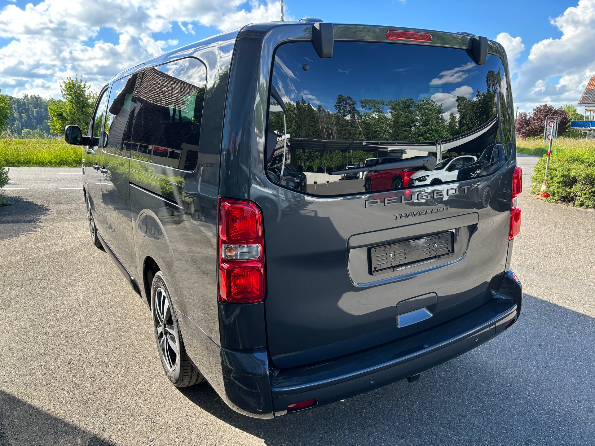 PEUGEOT Traveller Family Long EAT8-image-2