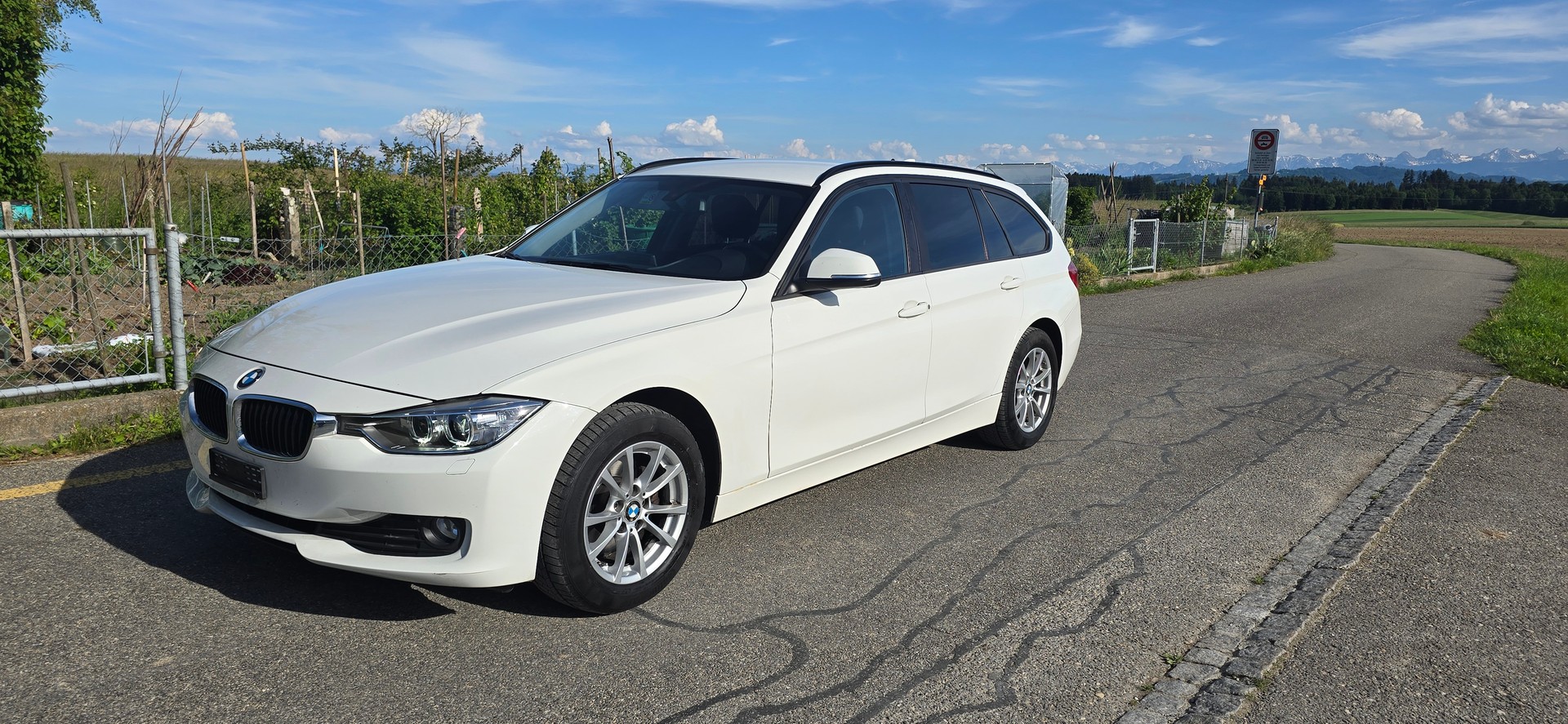 BMW 320d xDrive Touring Steptronic-image-2