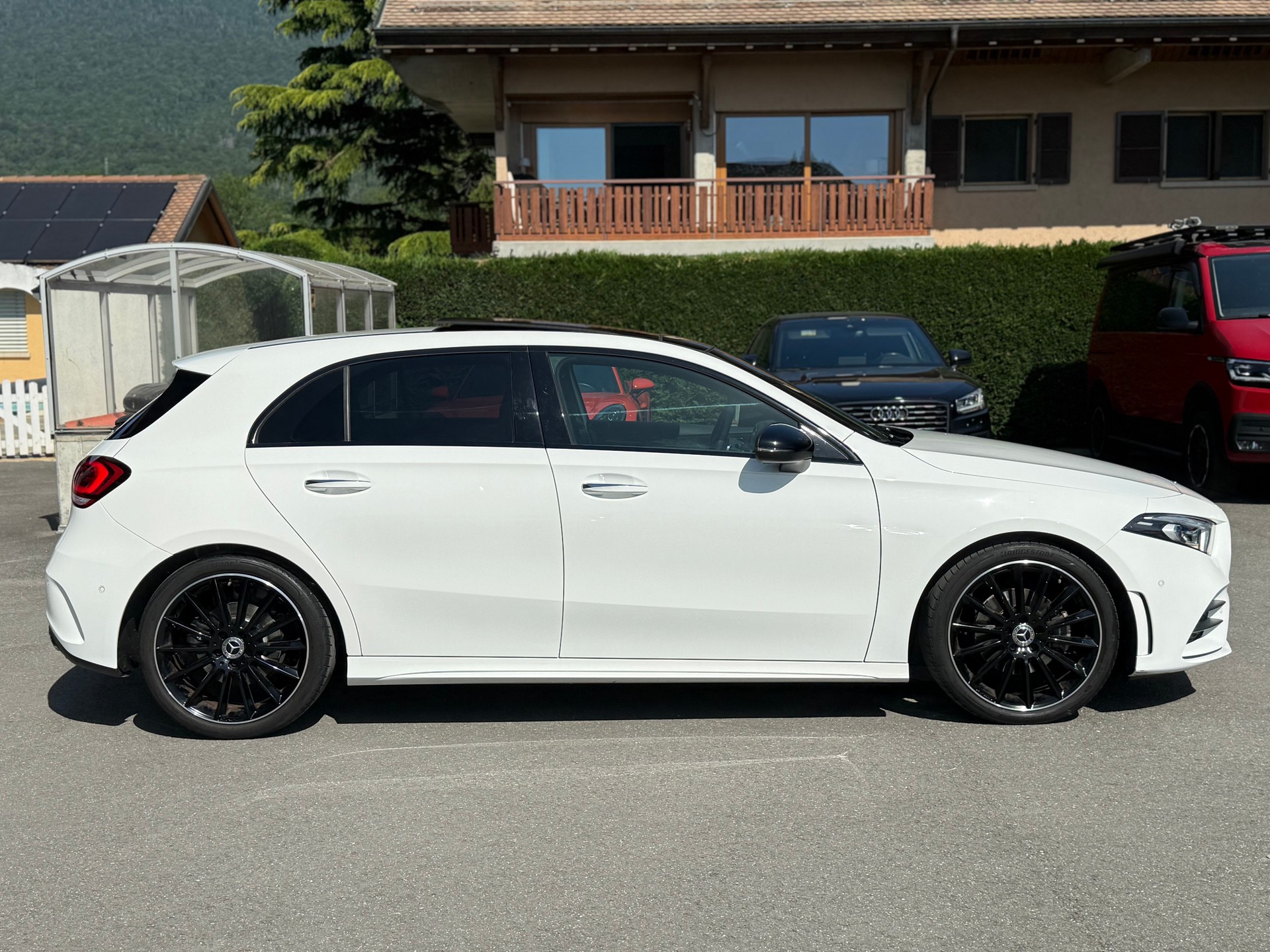MERCEDES-BENZ A 200 AMG Line 7G-DCT-image-12