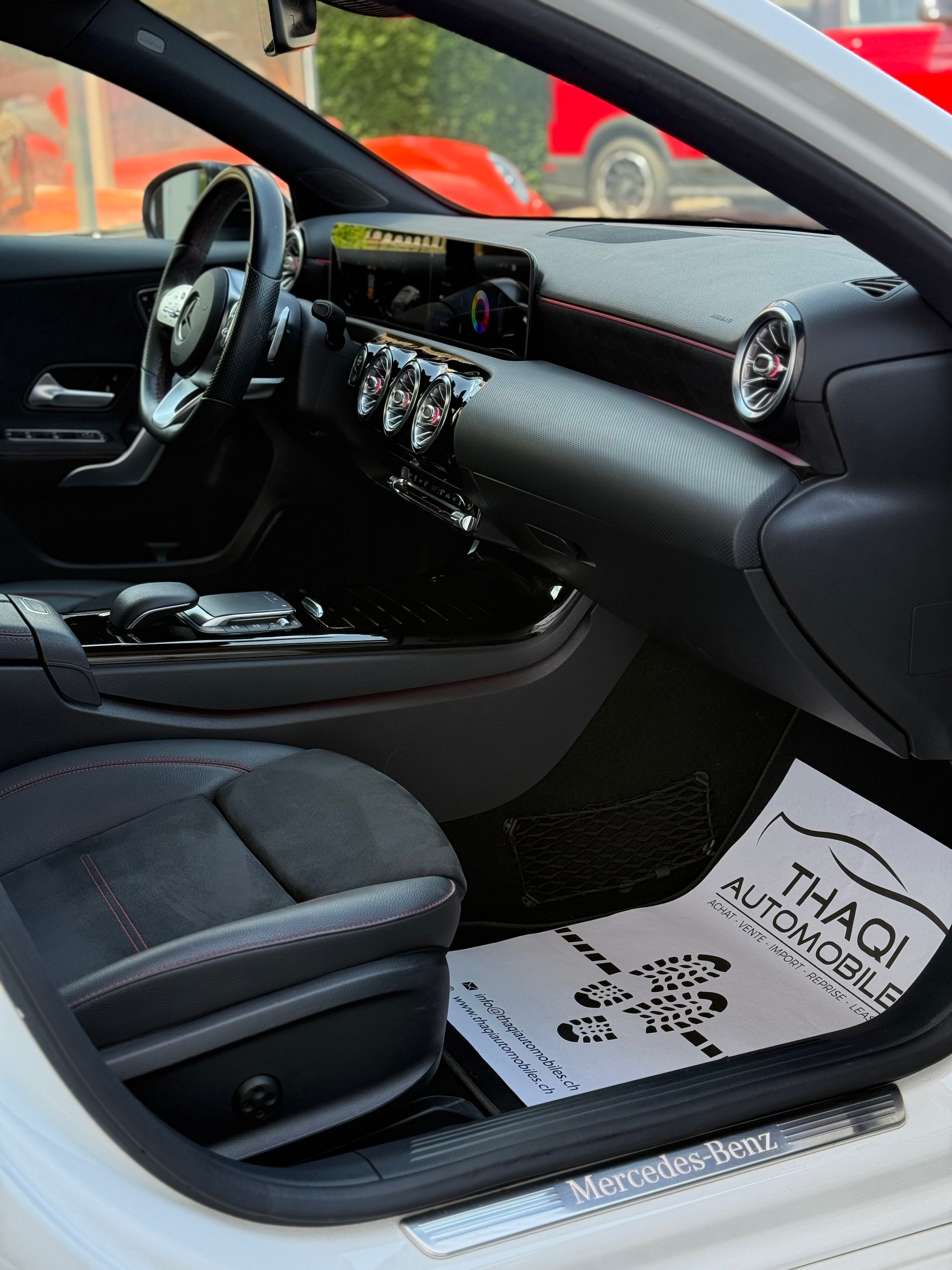 MERCEDES-BENZ A 200 AMG Line 7G-DCT-image-26