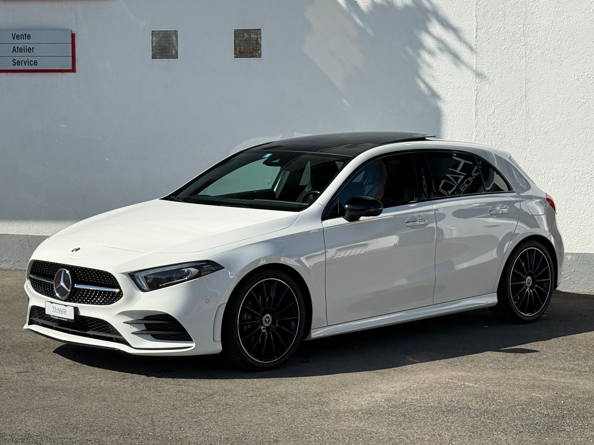 MERCEDES-BENZ A 200 AMG Line 7G-DCT-image-5