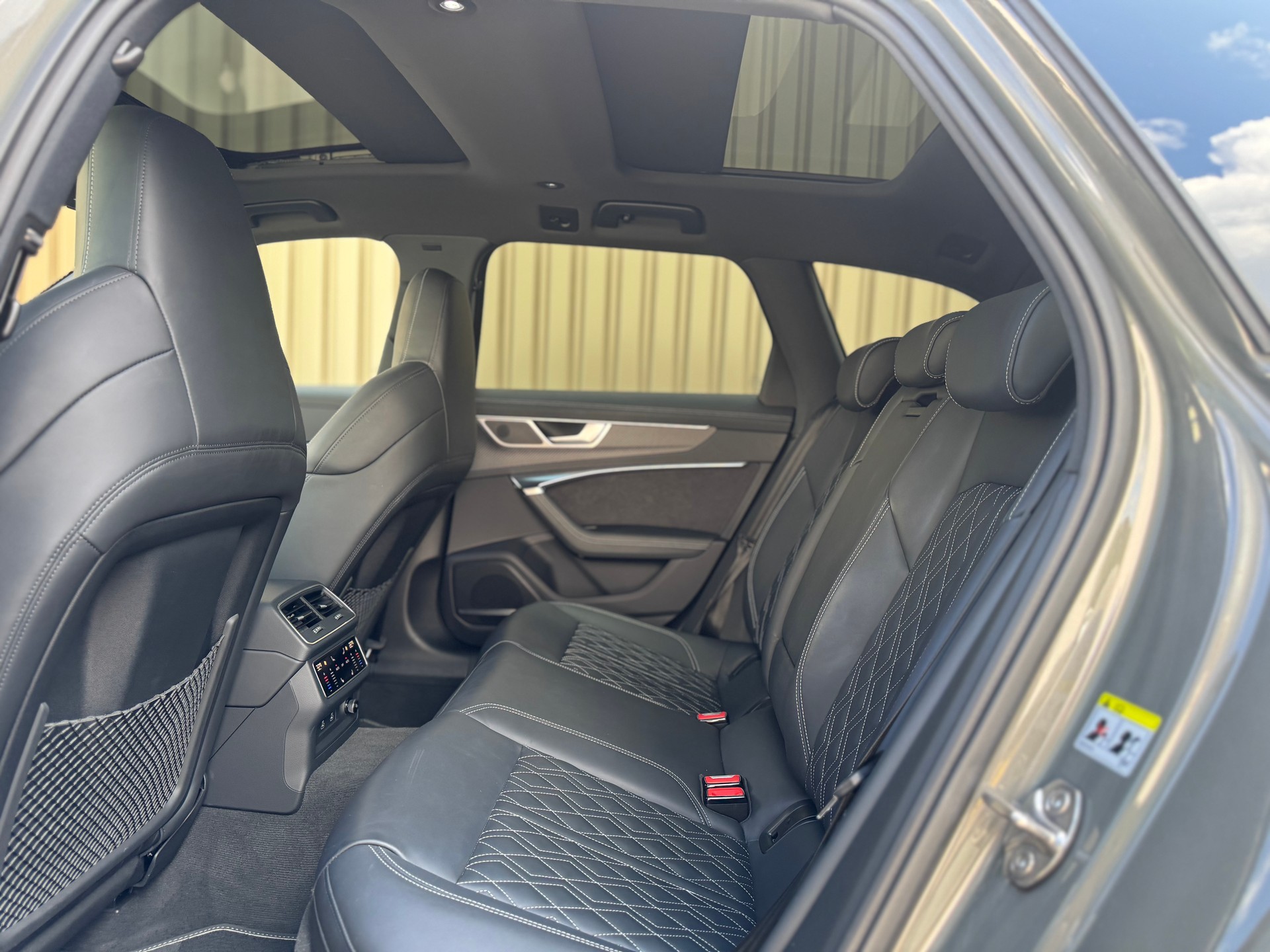 AUDI A6 Avant 45 TFSI S line quattro*Anhängerkupplung*Panoramadach*S Sportsitze Plus v.*-image-9