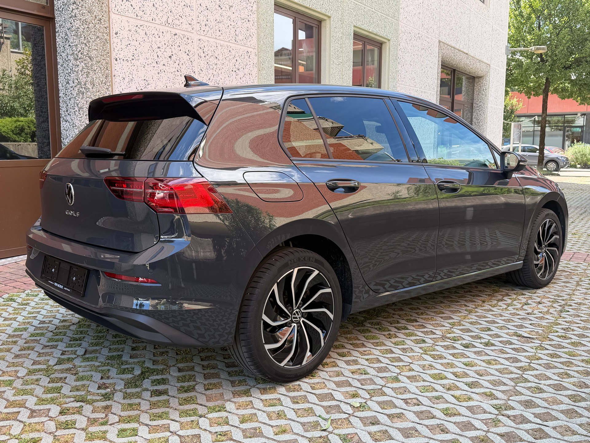 VW Golf 1.0 eTSI mHEV ACTLife DSG-image-4