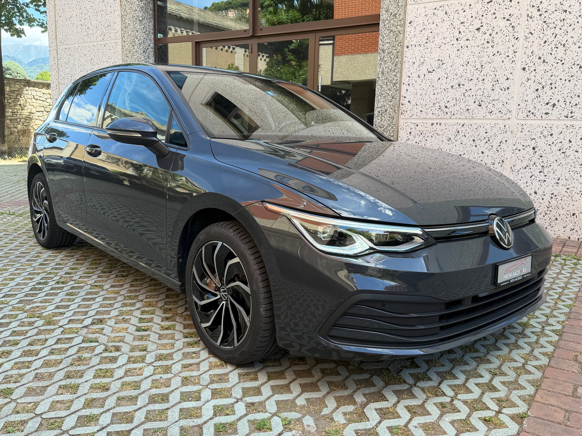 VW Golf 1.0 eTSI mHEV ACTLife DSG-image-3
