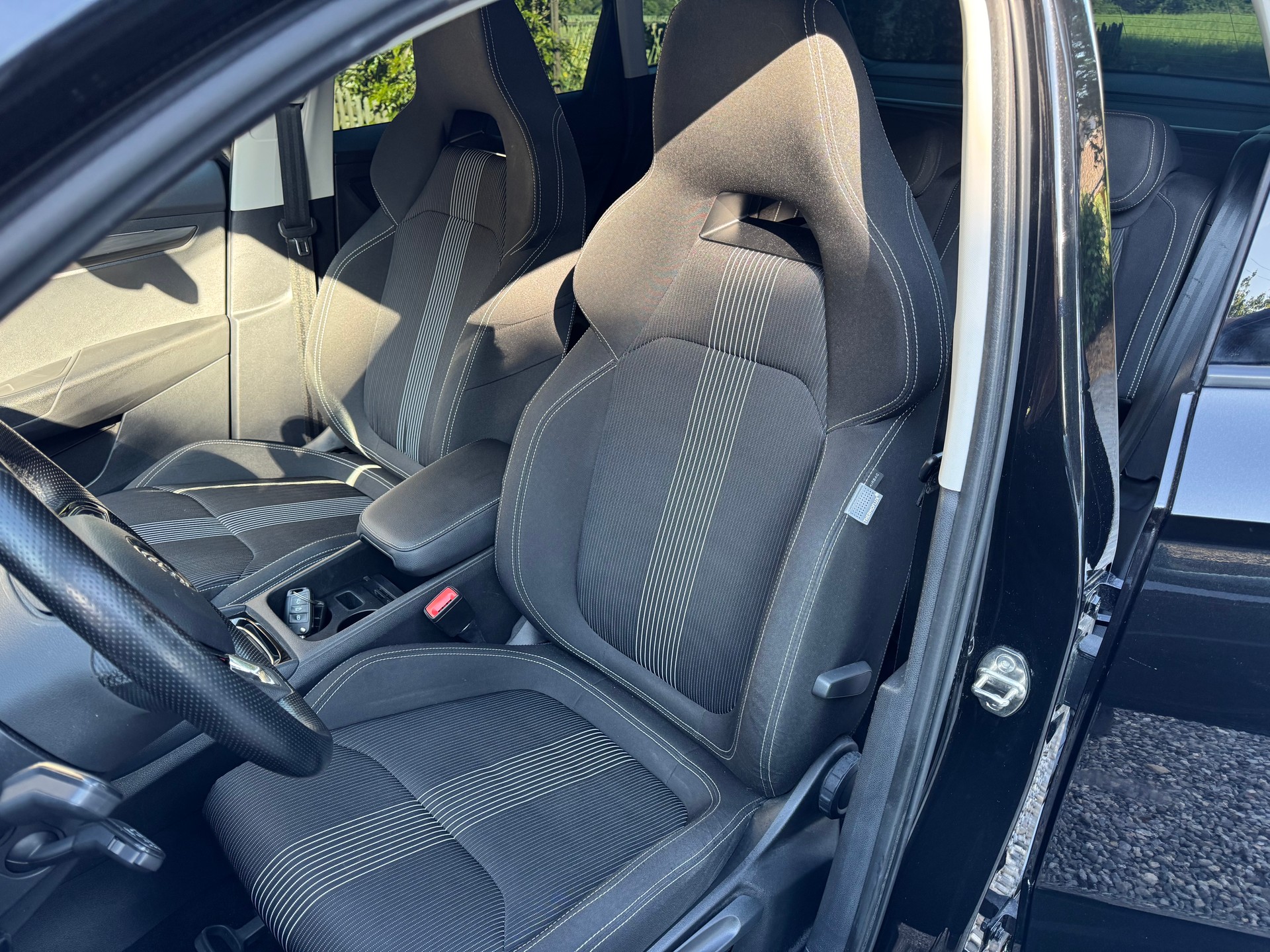 SKODA Karoq 1.0 TSI Ambition DSG-image-13