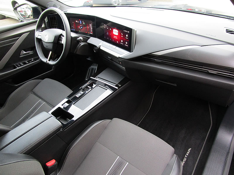 OPEL Astra Sports Tourer 1.6 PHEV Turbo GS A-image-14