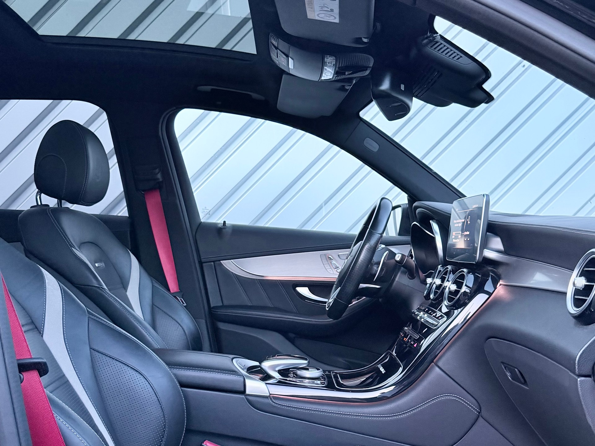 MERCEDES-BENZ GLC 63 S AMG 4Matic+ 9G-Tronic-image-10