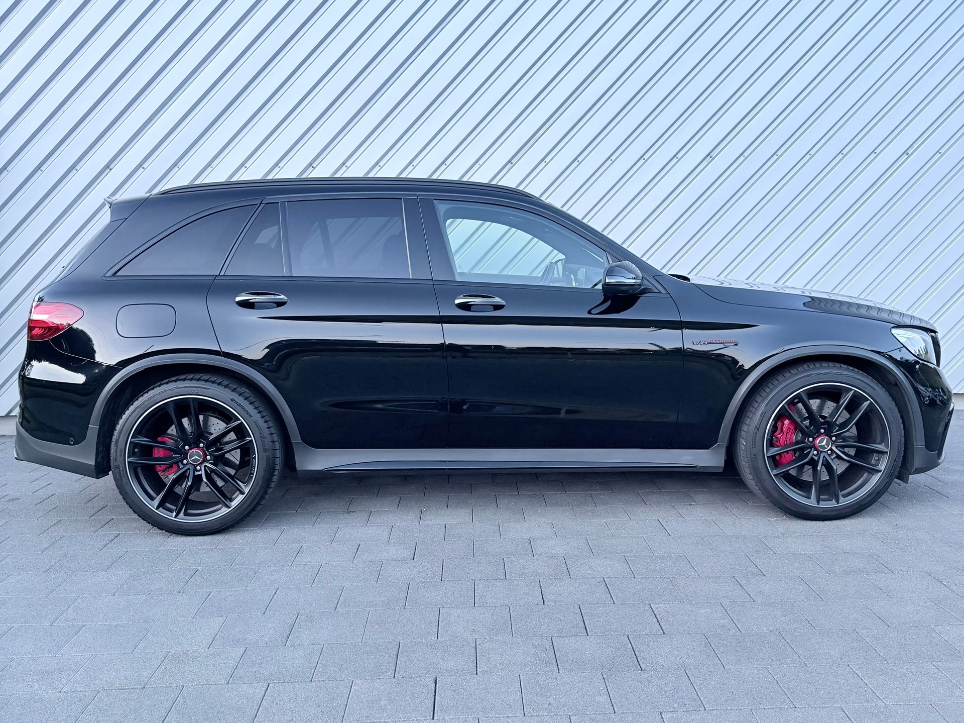 MERCEDES-BENZ GLC 63 S AMG 4Matic+ 9G-Tronic-showroom-element-1