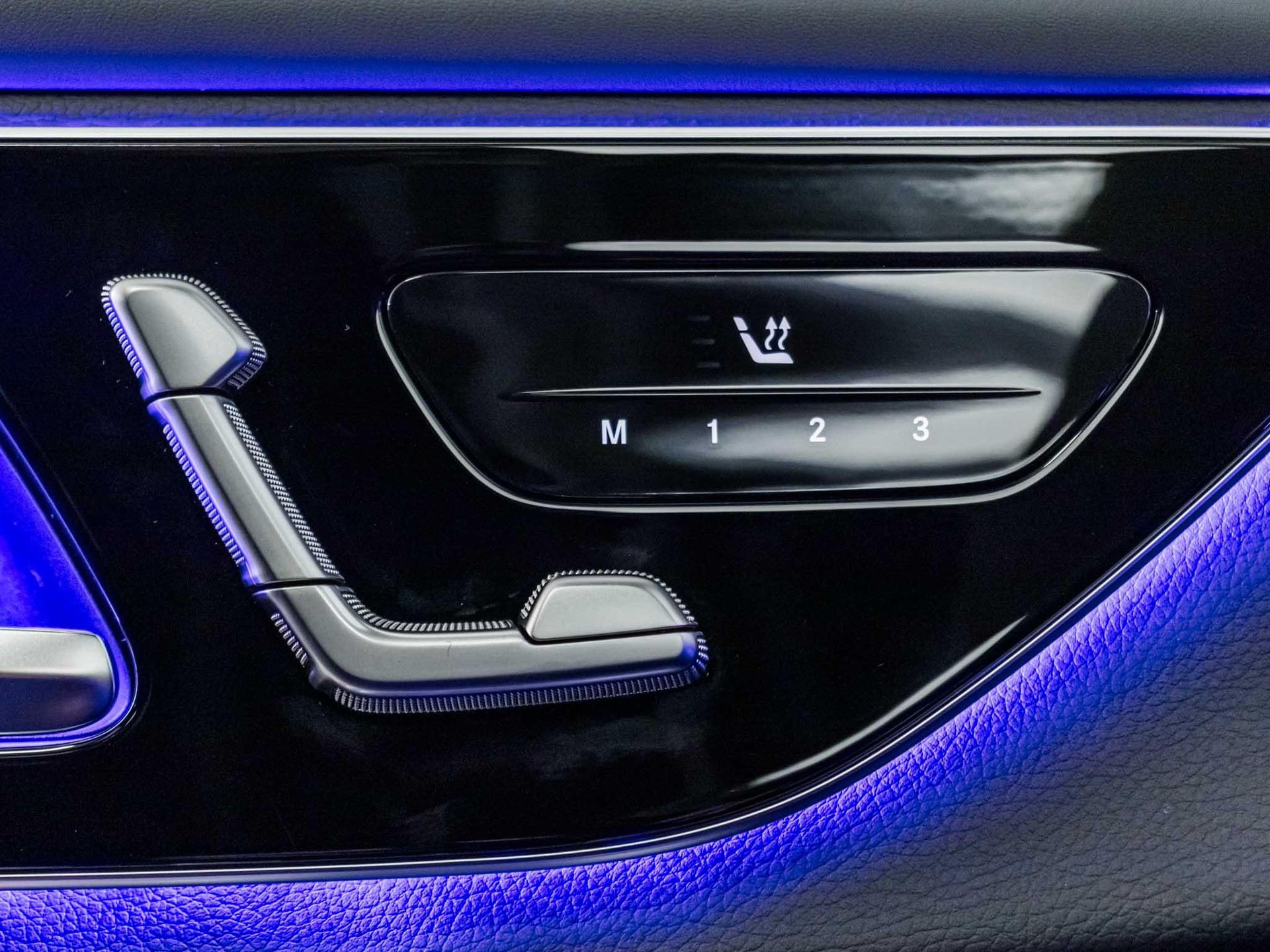 MERCEDES-BENZ GLC 220 d 4MATIC-image-12