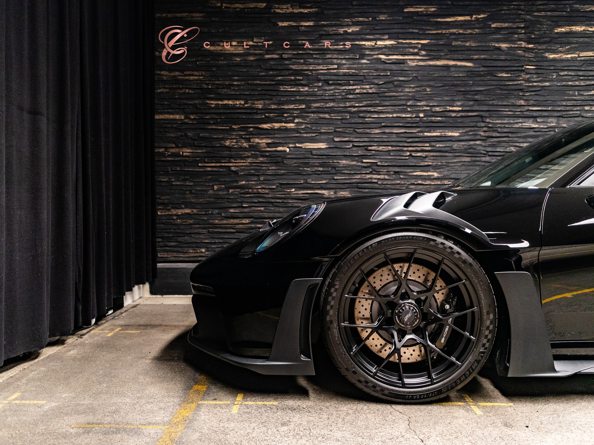 PORSCHE 911 GT3 RS-image-4