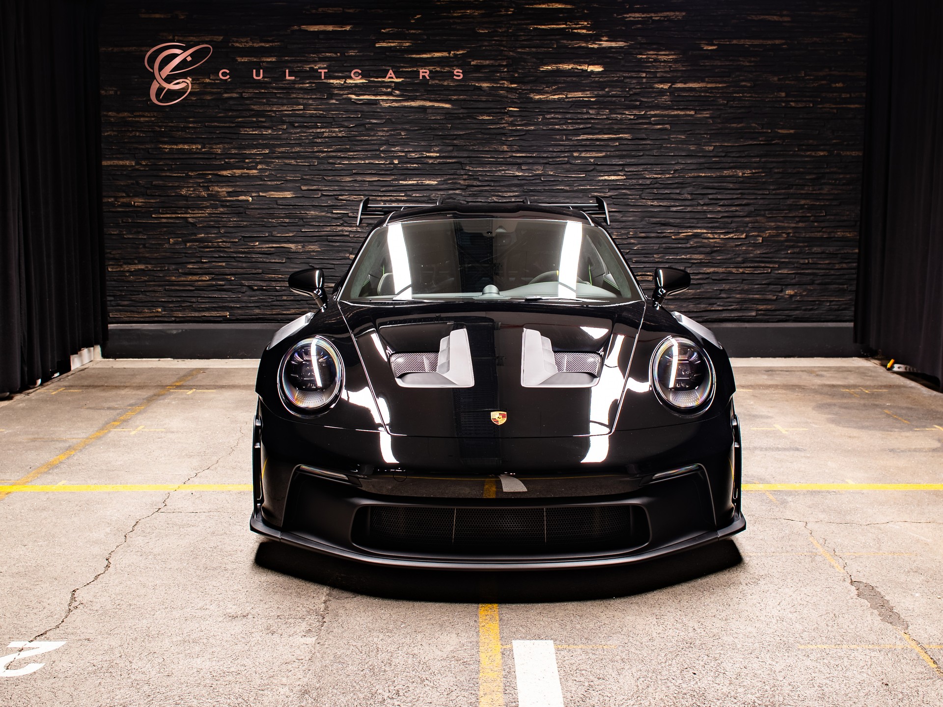 PORSCHE 911 GT3 RS-showroom-element-2