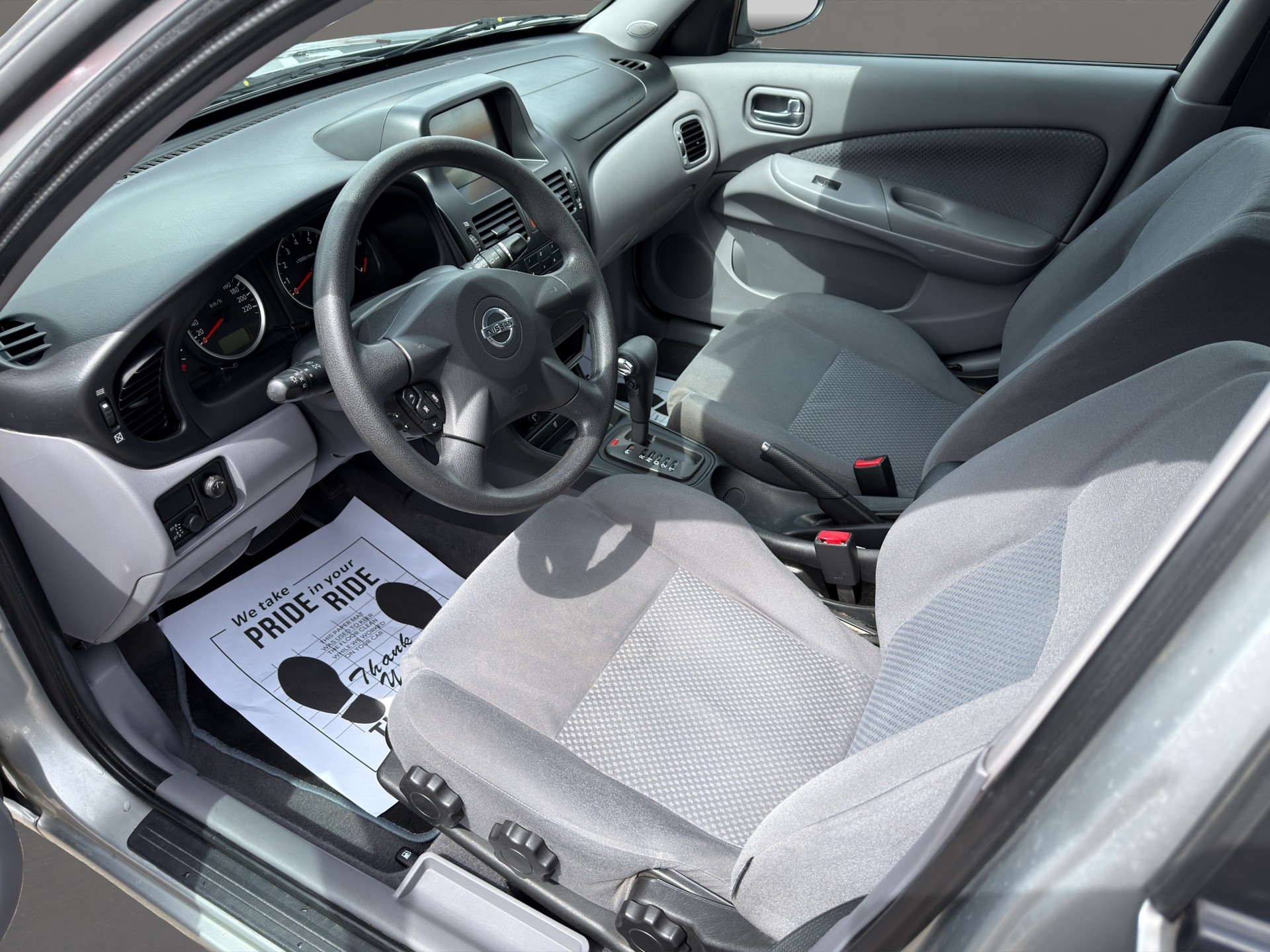 NISSAN Almera 1.8 16V acenta Automatik Getriebe-image-11