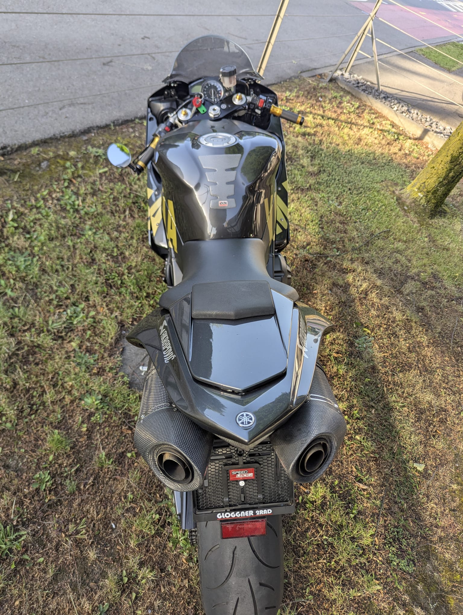 YAMAHA YZF-R1-image-3