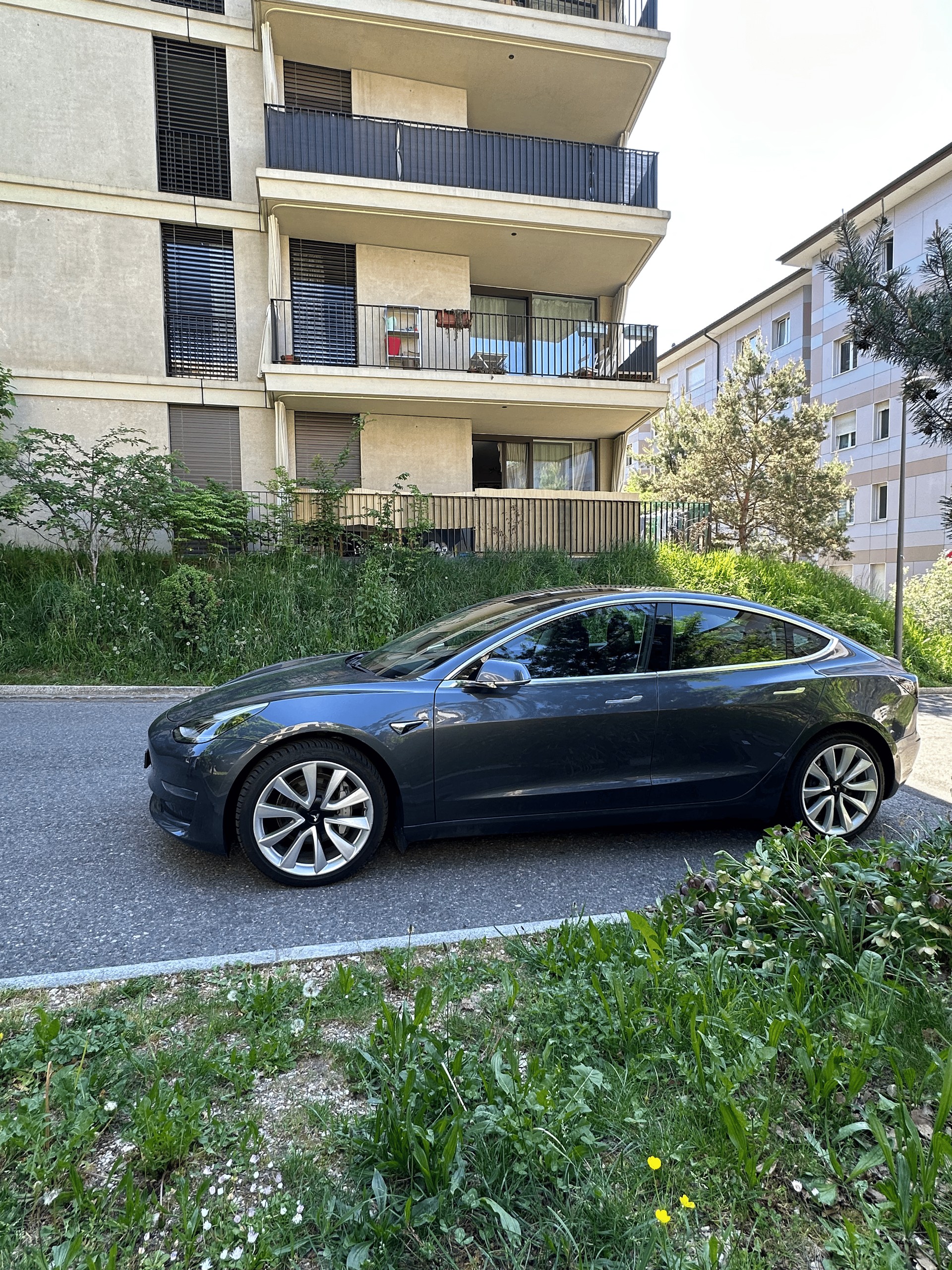 TESLA Long Range Dual Motor AWD