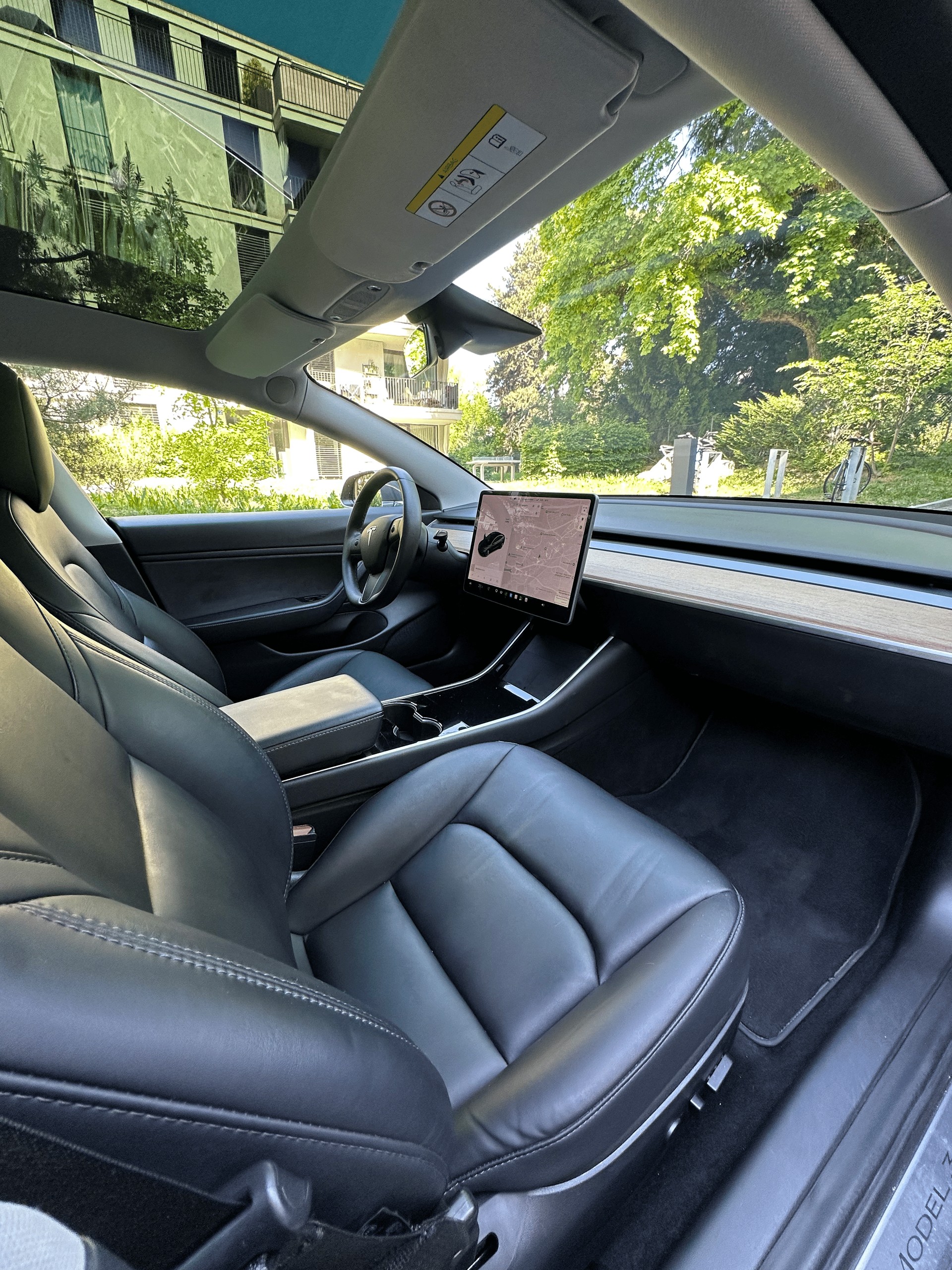 TESLA Long Range Dual Motor AWD-image-5