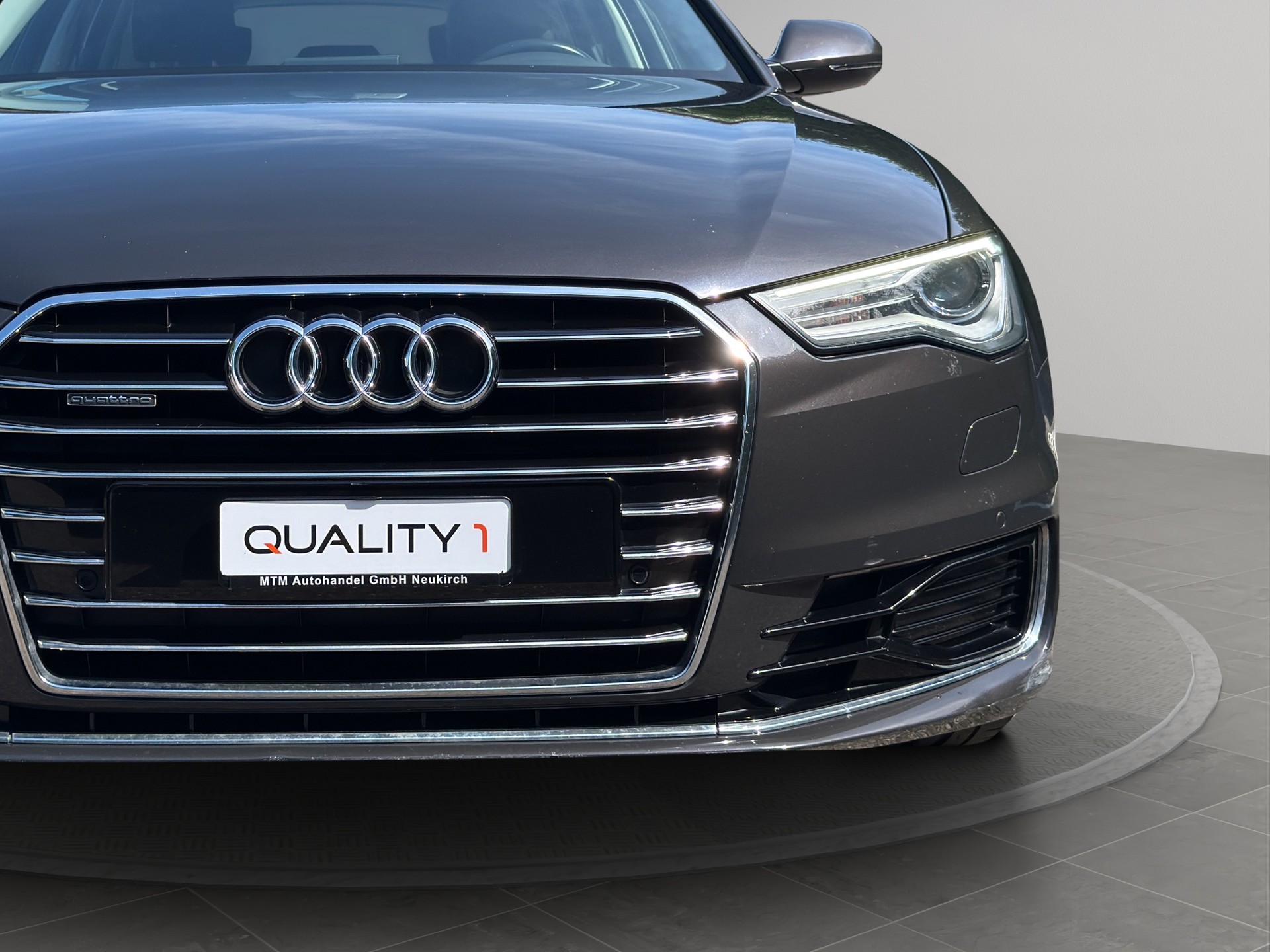 AUDI A6 Avant 2.0 TDI quattro S-tronic-showroom-element-3