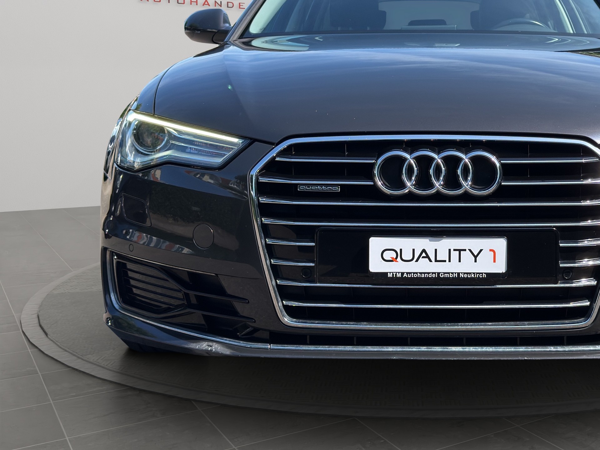 AUDI A6 Avant 2.0 TDI quattro S-tronic-showroom-element-2