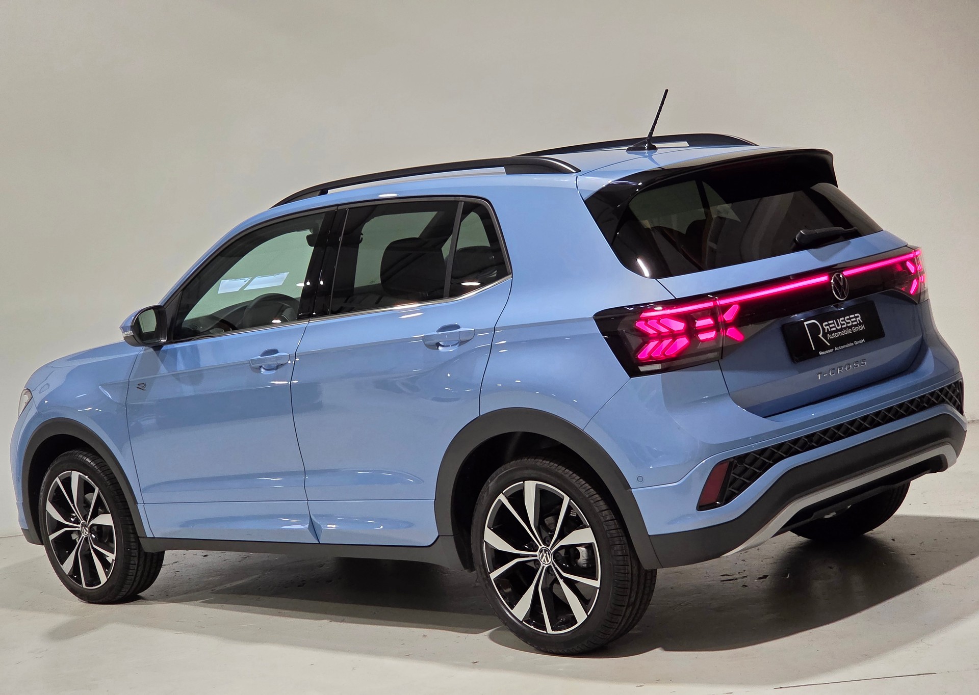 VW T-Cross 1.5 TSI EVO ACT R-Line DSG-showroom-element-2