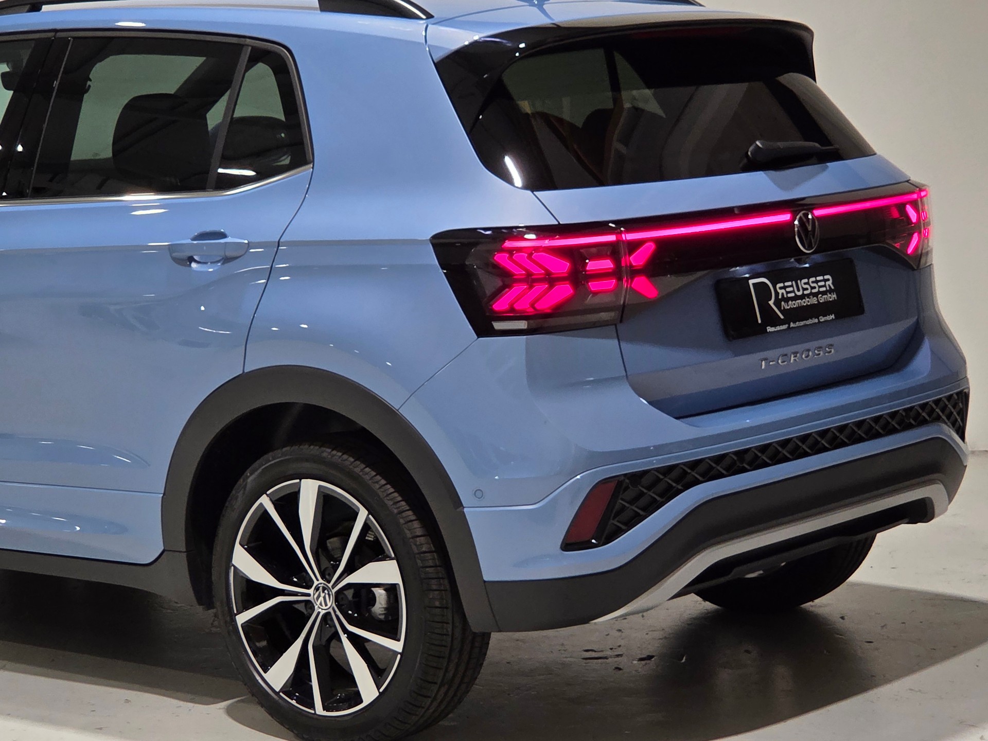 VW T-Cross 1.5 TSI EVO ACT R-Line DSG-showroom-element-3