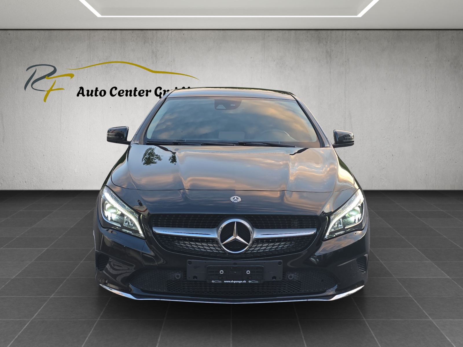 MERCEDES-BENZ CLA Shooting Brake 200 Night Star 7G-DCT