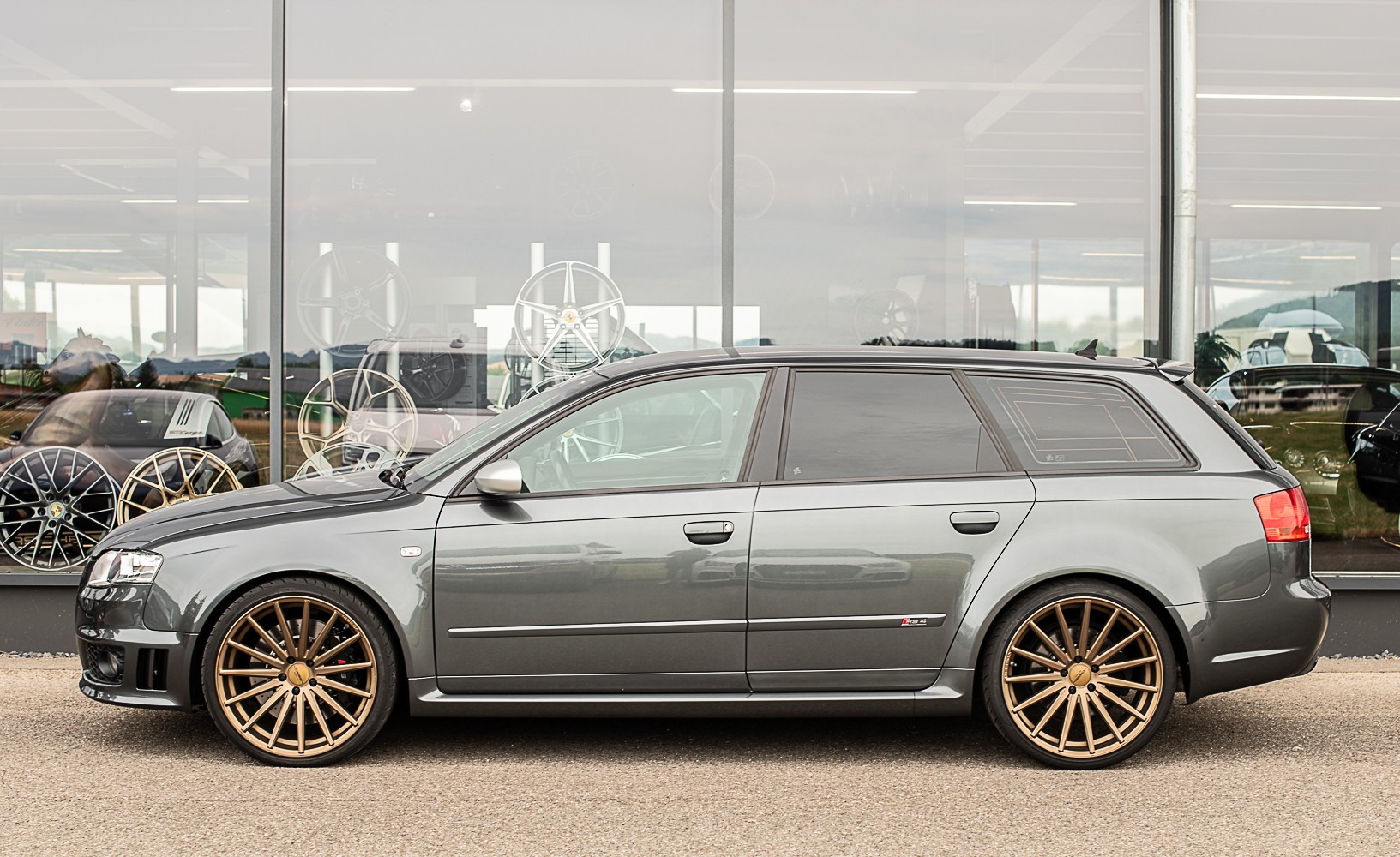 AUDI RS4 Avant 4.2 V8 quattro