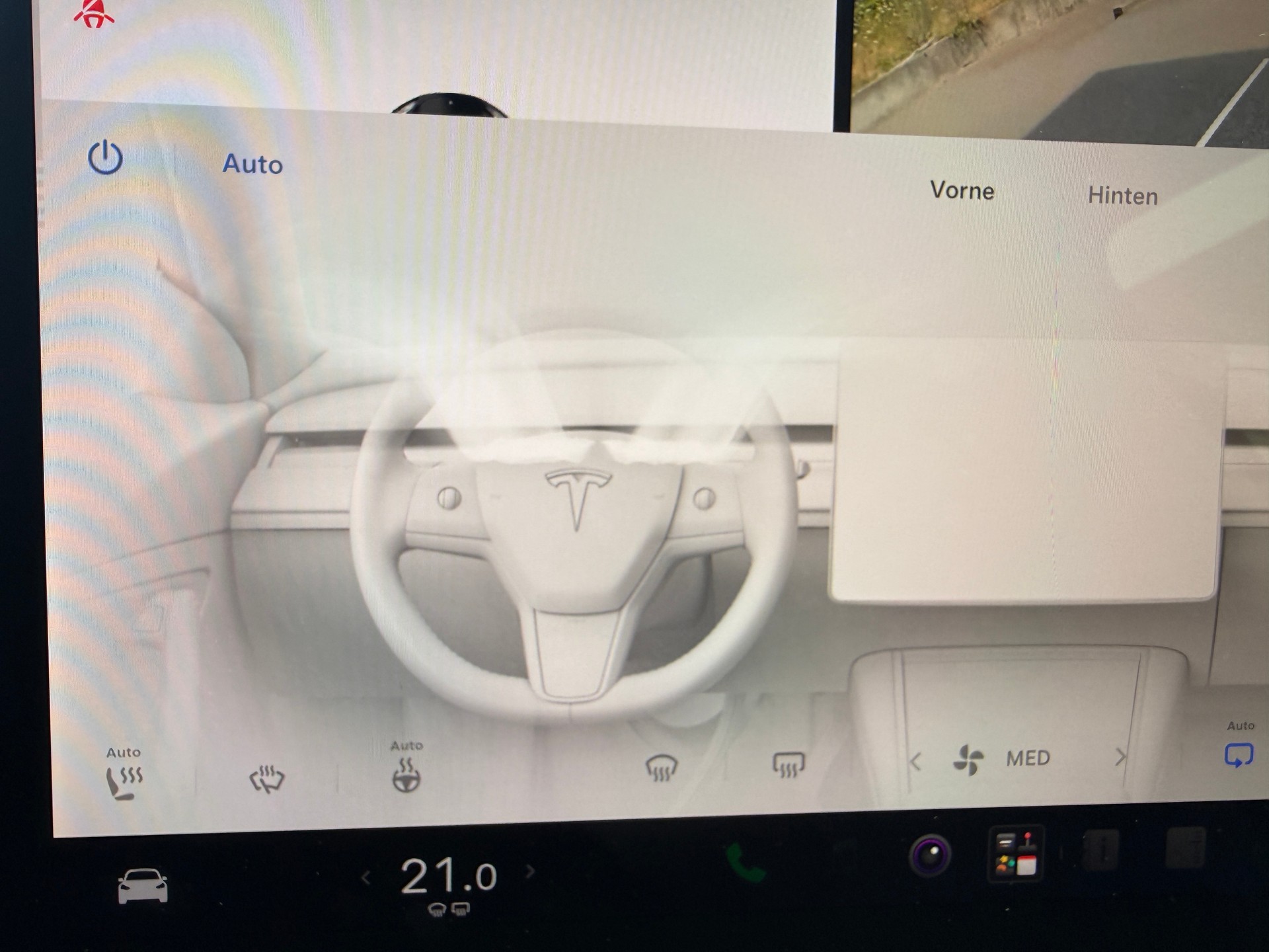 TESLA Y Long Range 533 km (WLTP) 514PS SOH 96% All Black Werksgarantie-image-10