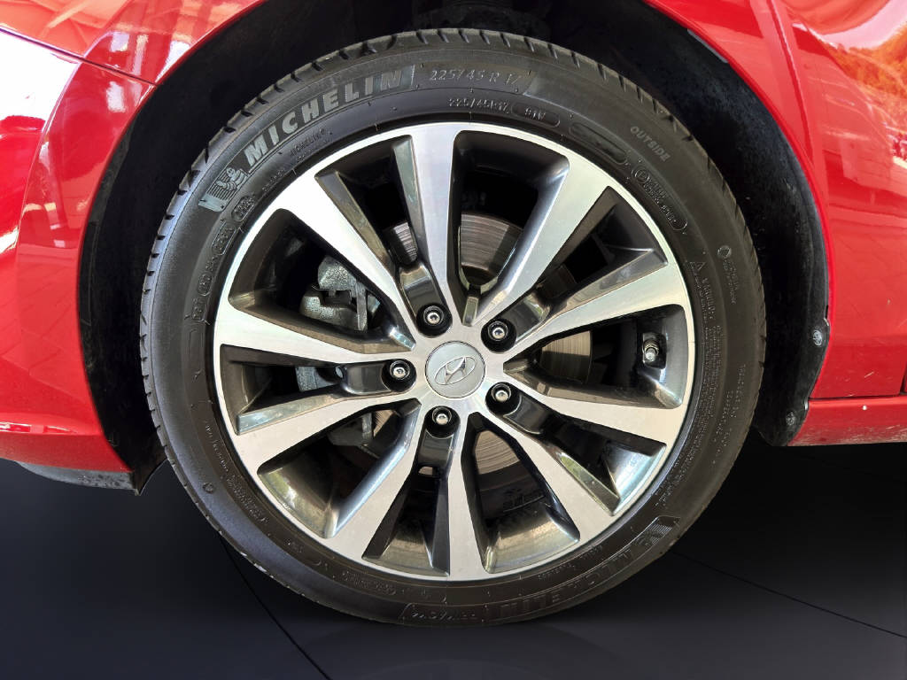HYUNDAI i30 1.4 T-GDi Vertex-image-8