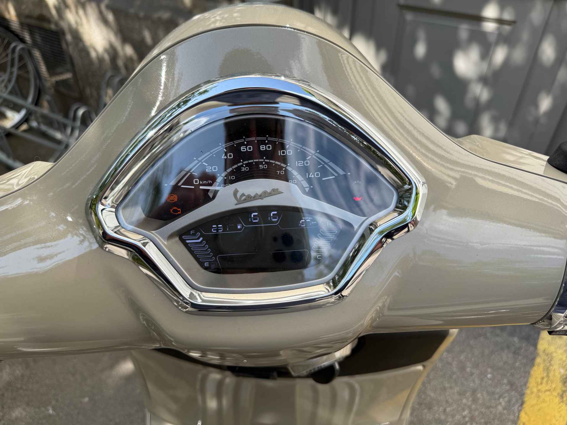 PIAGGIO Vespa GTS 310-image-2