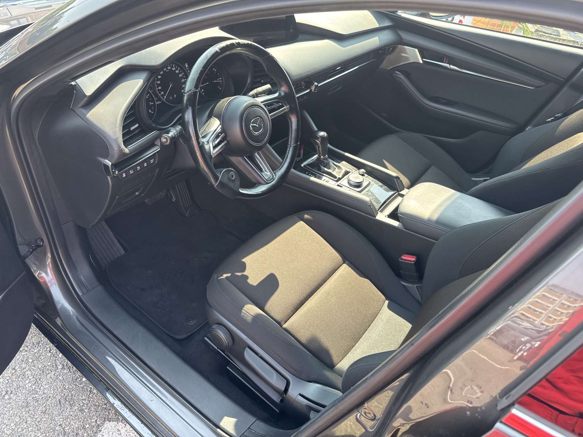 MAZDA 3 Hatchback SKYACTIV-X MHybrid 186 Revolution AWD Automat-image-5