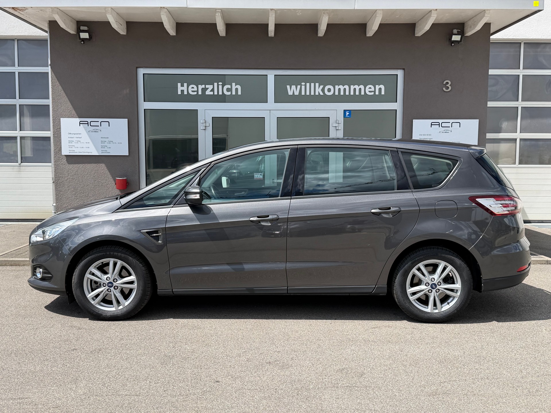 FORD S-Max 1.5 SCTi Titanium-showroom-element-3
