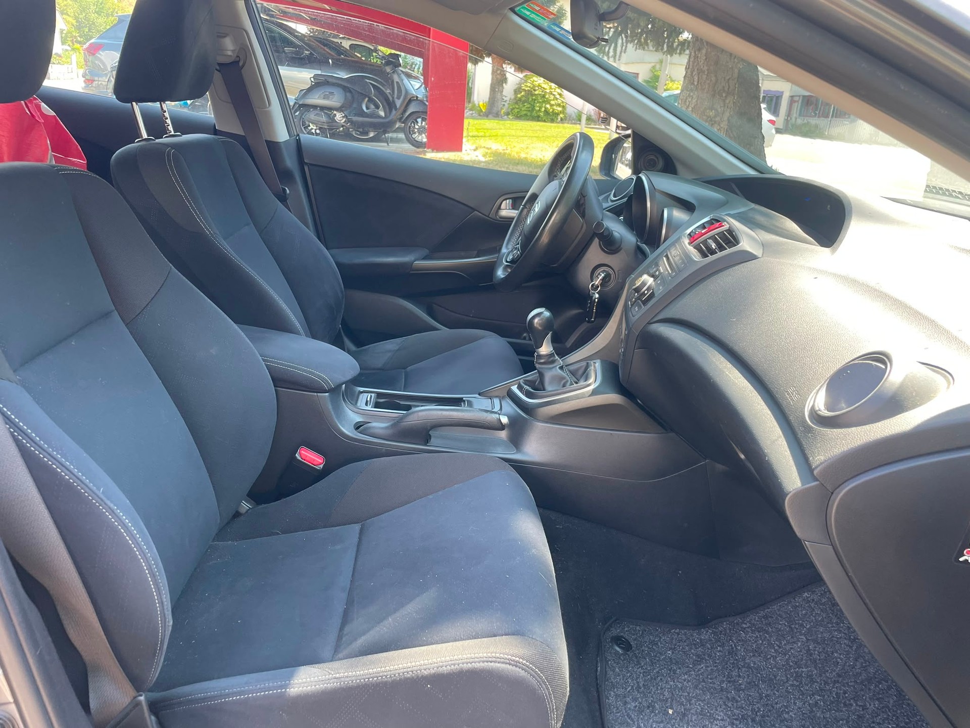 HONDA Civic 1.6i-DTEC Sport-image-8