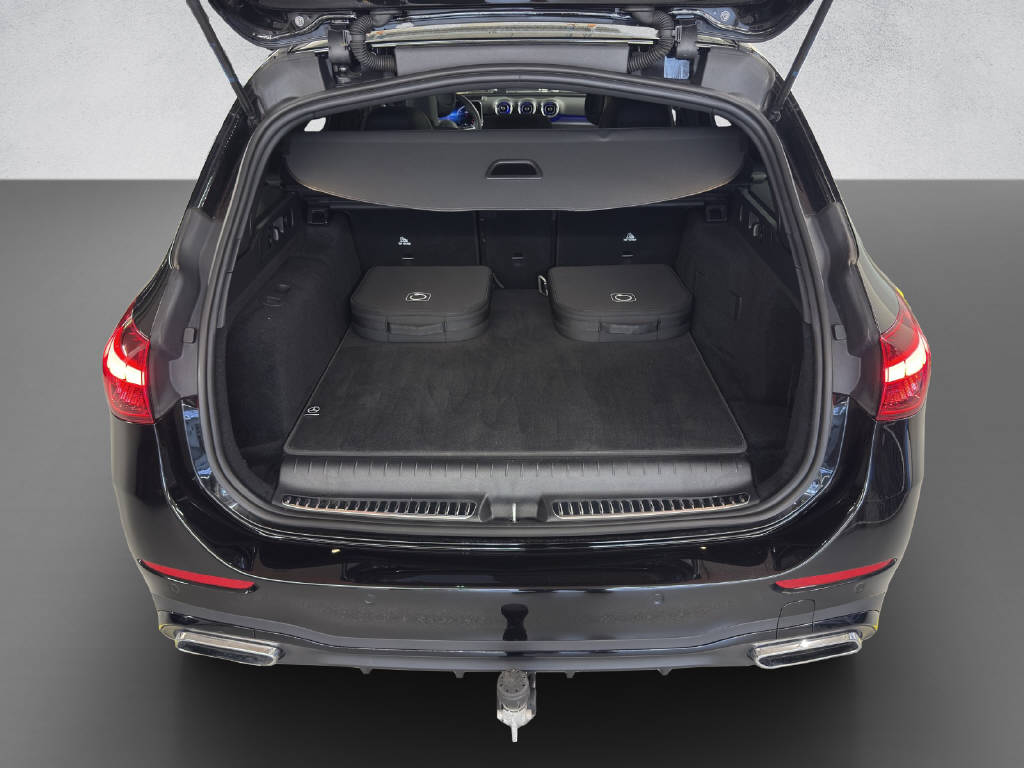 MERCEDES-BENZ C 300 de AMG Line 4Matic T-Modell-image-7