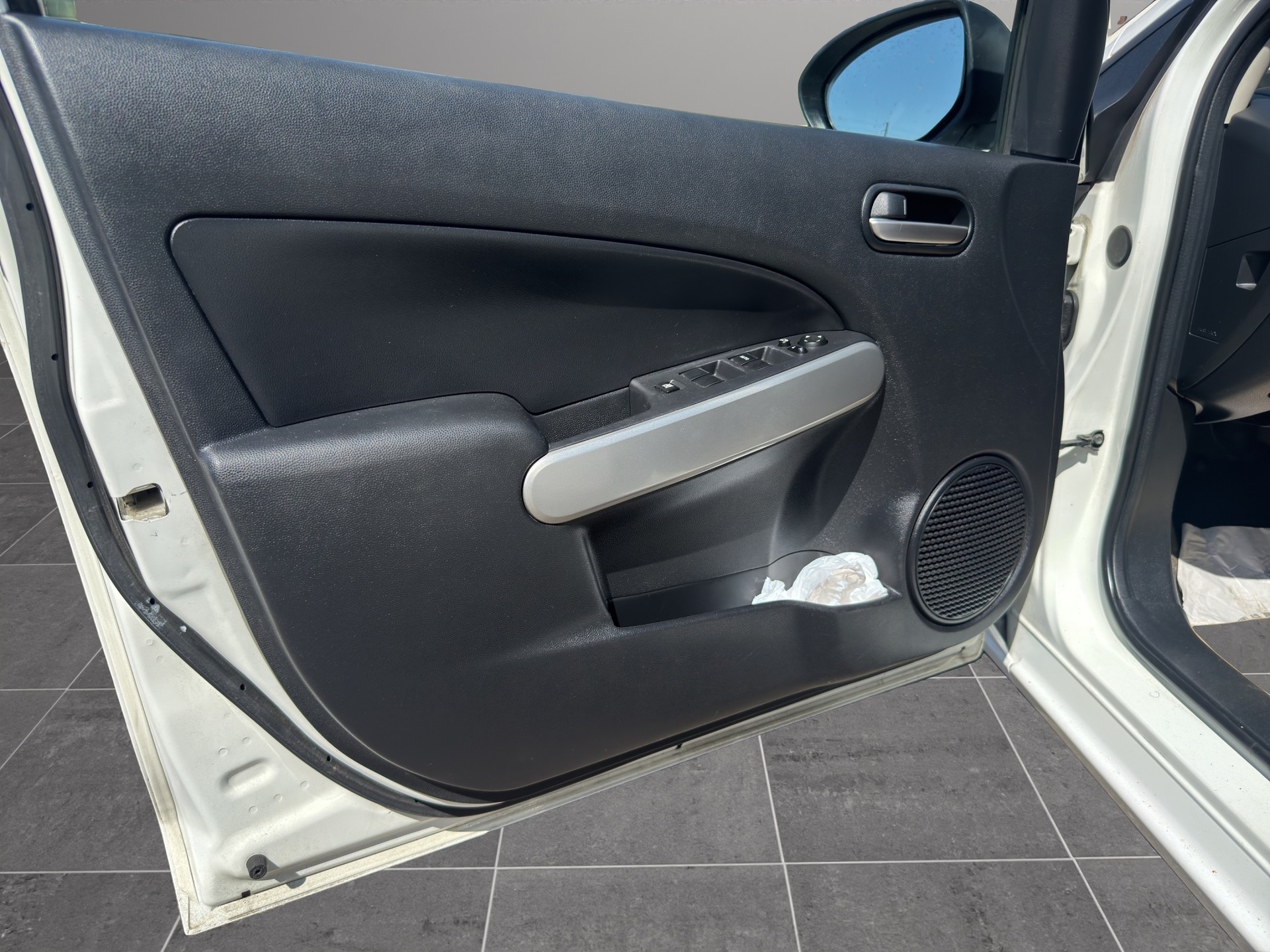 MAZDA 2 1.5i 16V Exclusive Automatic-image-11