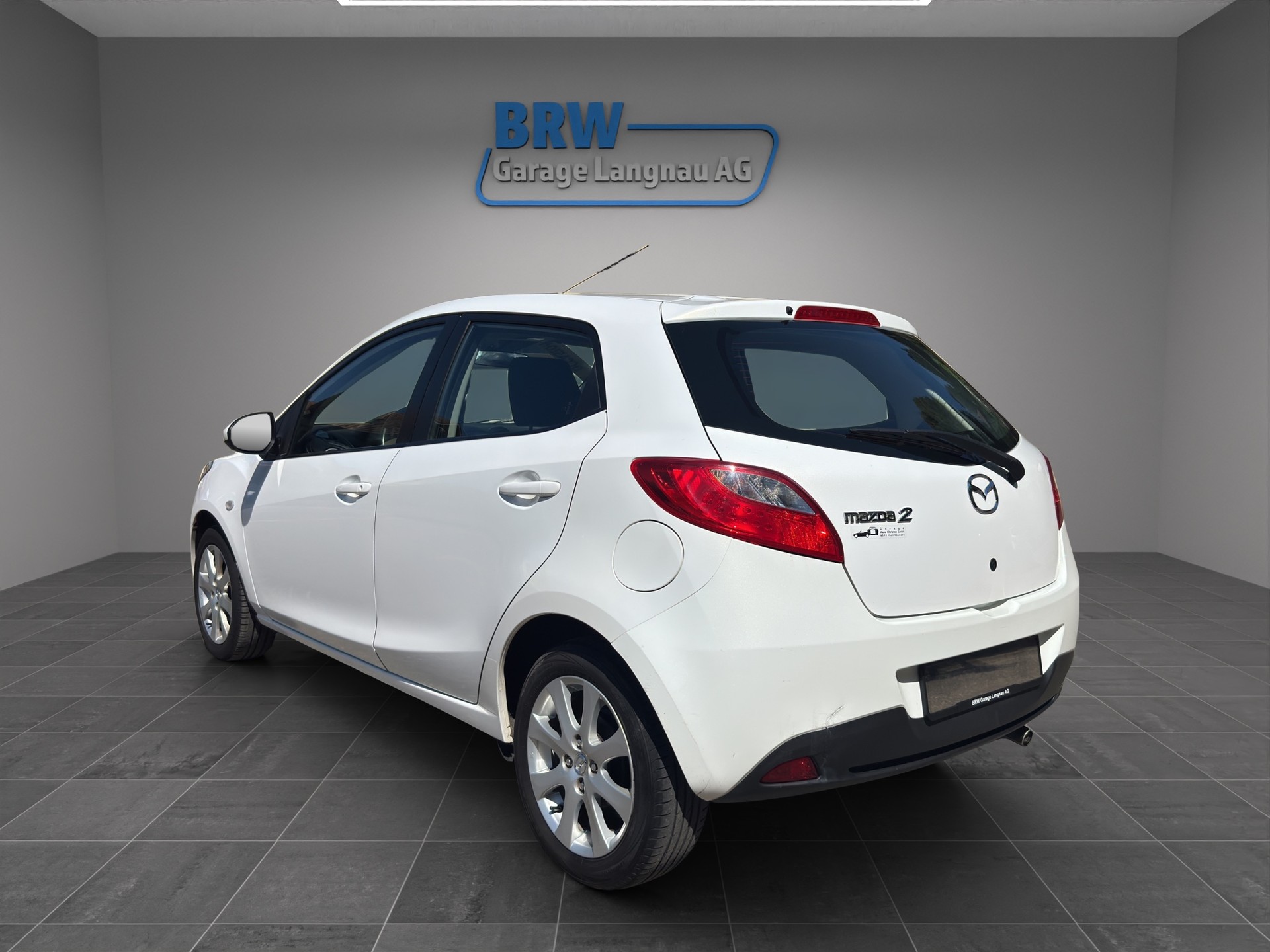 MAZDA 2 1.5i 16V Exclusive Automatic-showroom-element-2