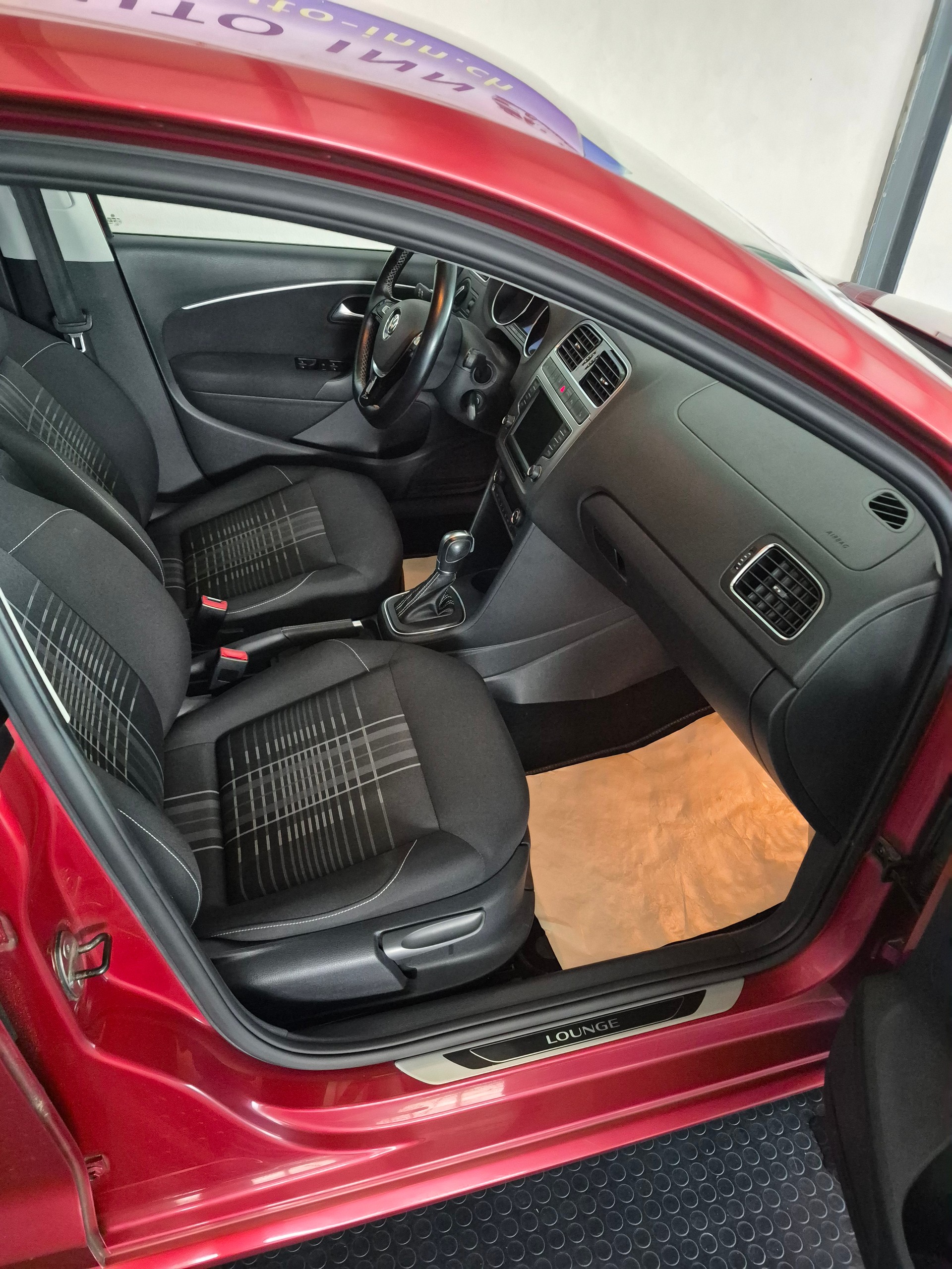 VW Polo 1.2 TSI BMT Lounge DSG-image-8
