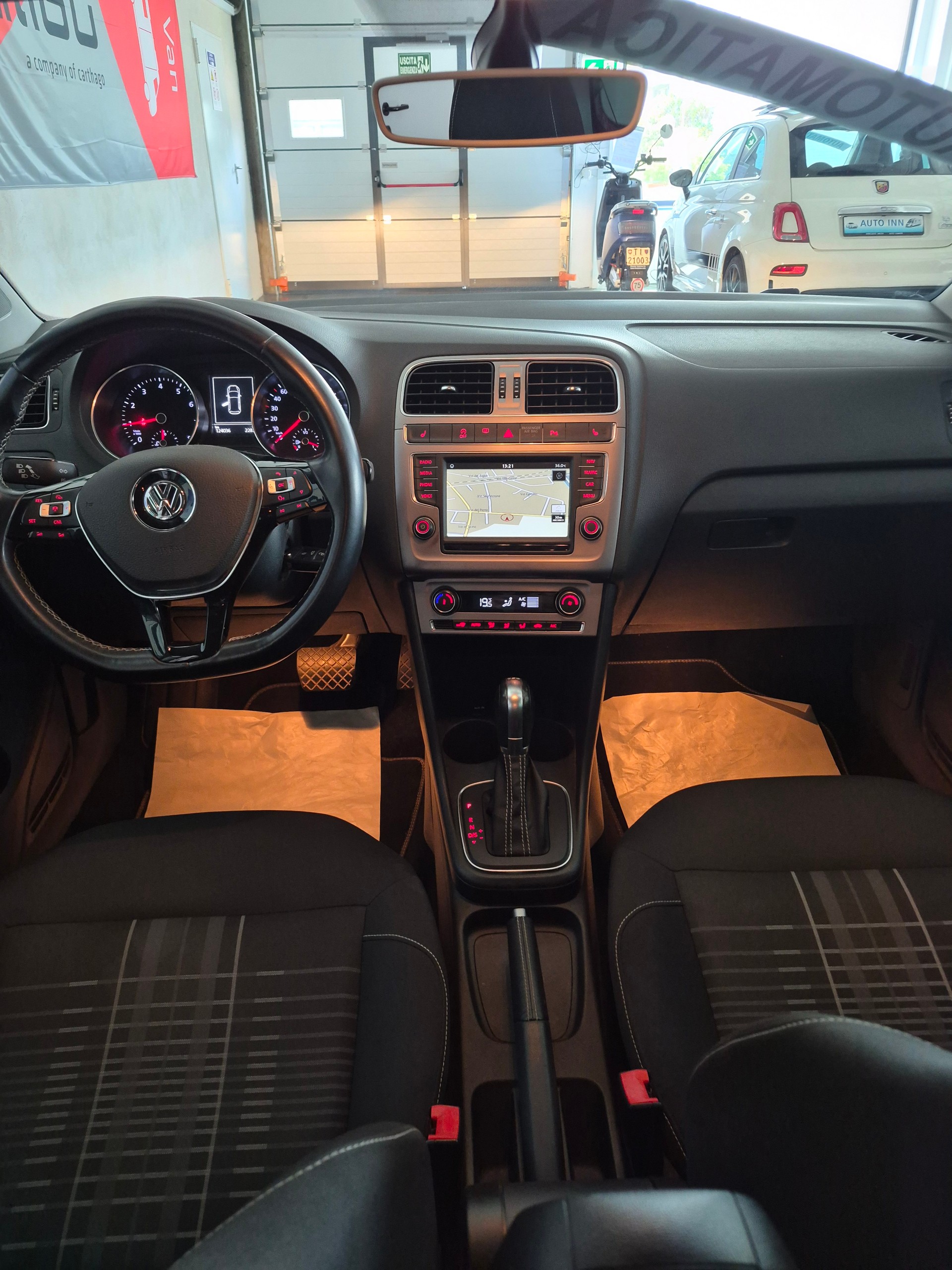 VW Polo 1.2 TSI BMT Lounge DSG-image-5