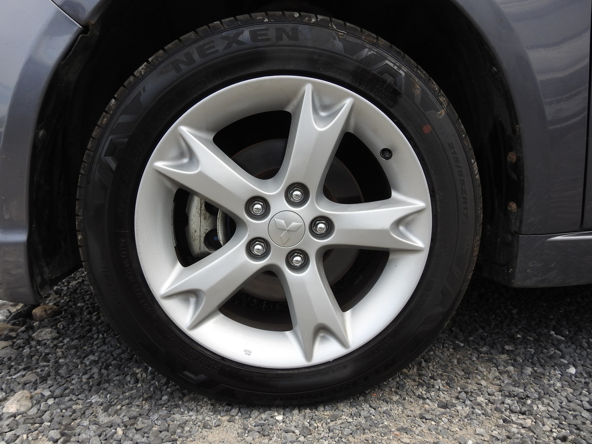 MITSUBISHI Grandis 2.0 16V DID Swiss Edition-image-8